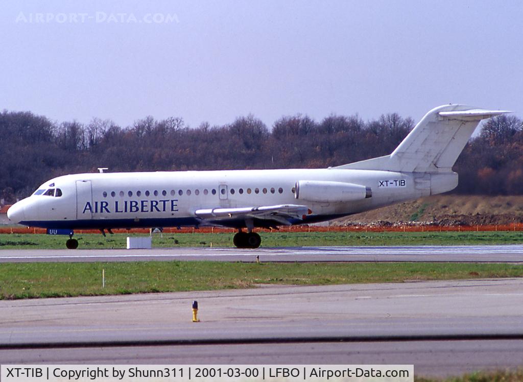 XT-TIB, 1976 Fokker F-28-2000 Fellowship C/N 11108, Ex. F-GDUU still with Air Liberte markings... Ready for take off for his new African operator as Air Burkina
