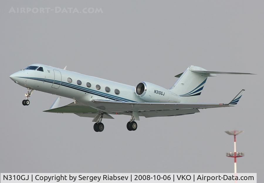 N310GJ, 2007 Gulfstream Aerospace GIV-X (G450) C/N 4078, at VKO