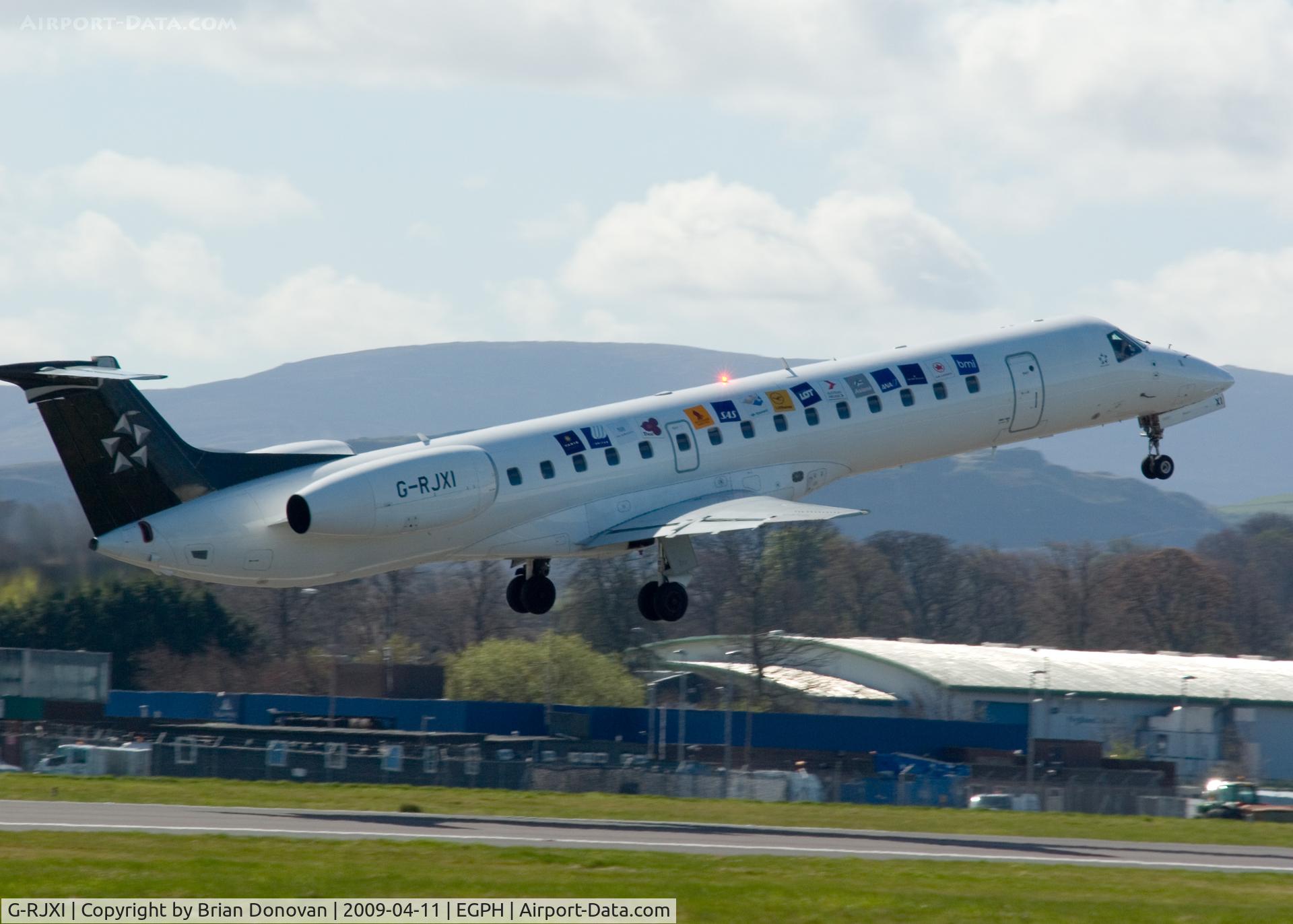G-RJXI, 2001 Embraer EMB-145EP (ERJ-145EP) C/N 145454, British Midland