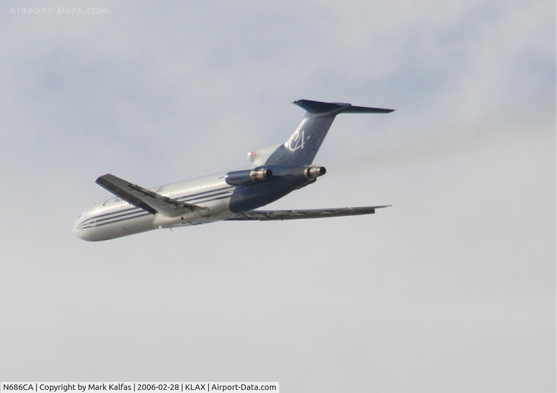N686CA, 1980 Boeing 727-2S7 C/N 22021, Champion Air Boeing 727-2S7, N686CA 25L departure KLAX.