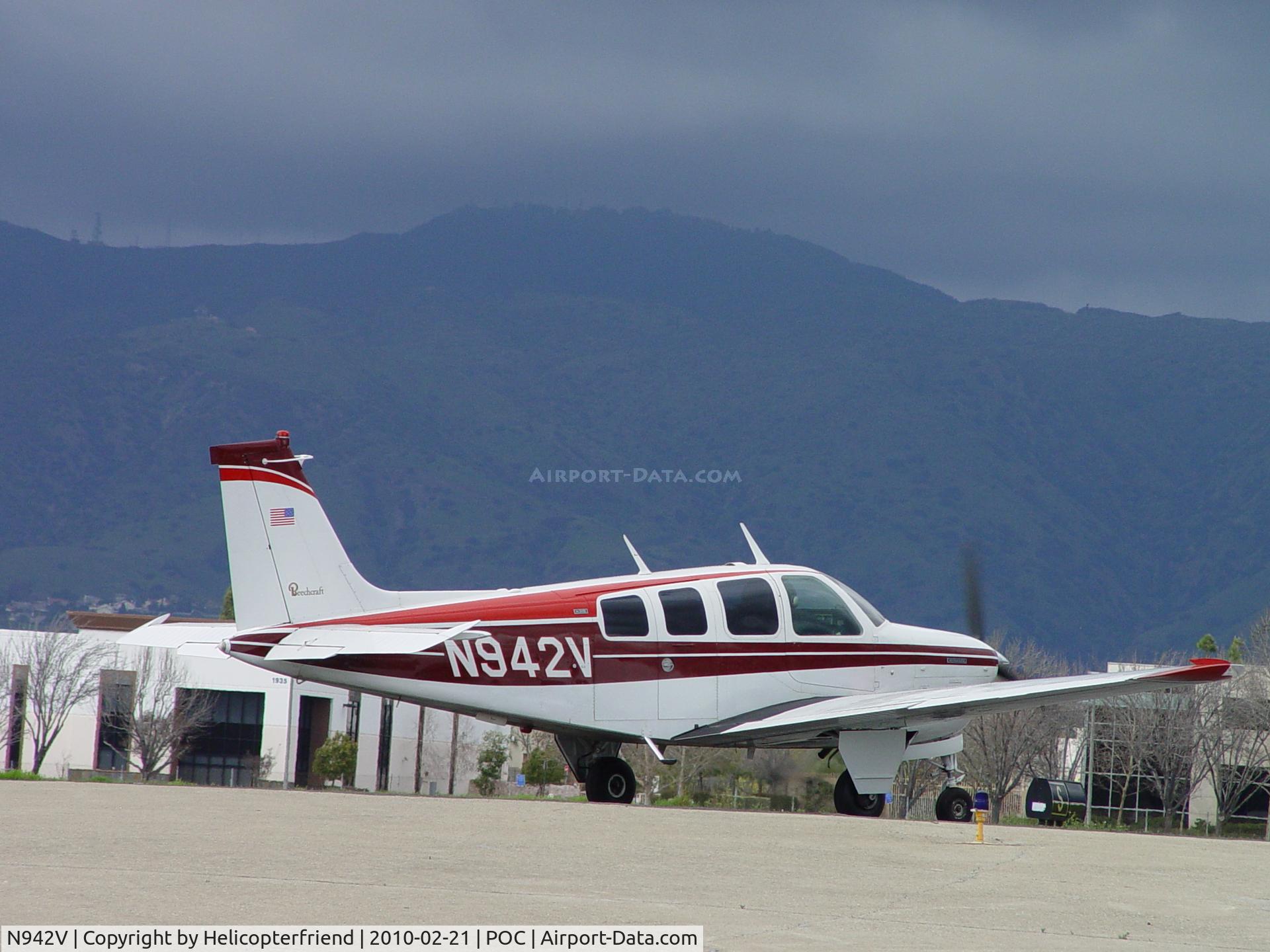 N942V, 1975 Beech A36 Bonanza 36 C/N E-715, Running up and waiting at Runway 26L