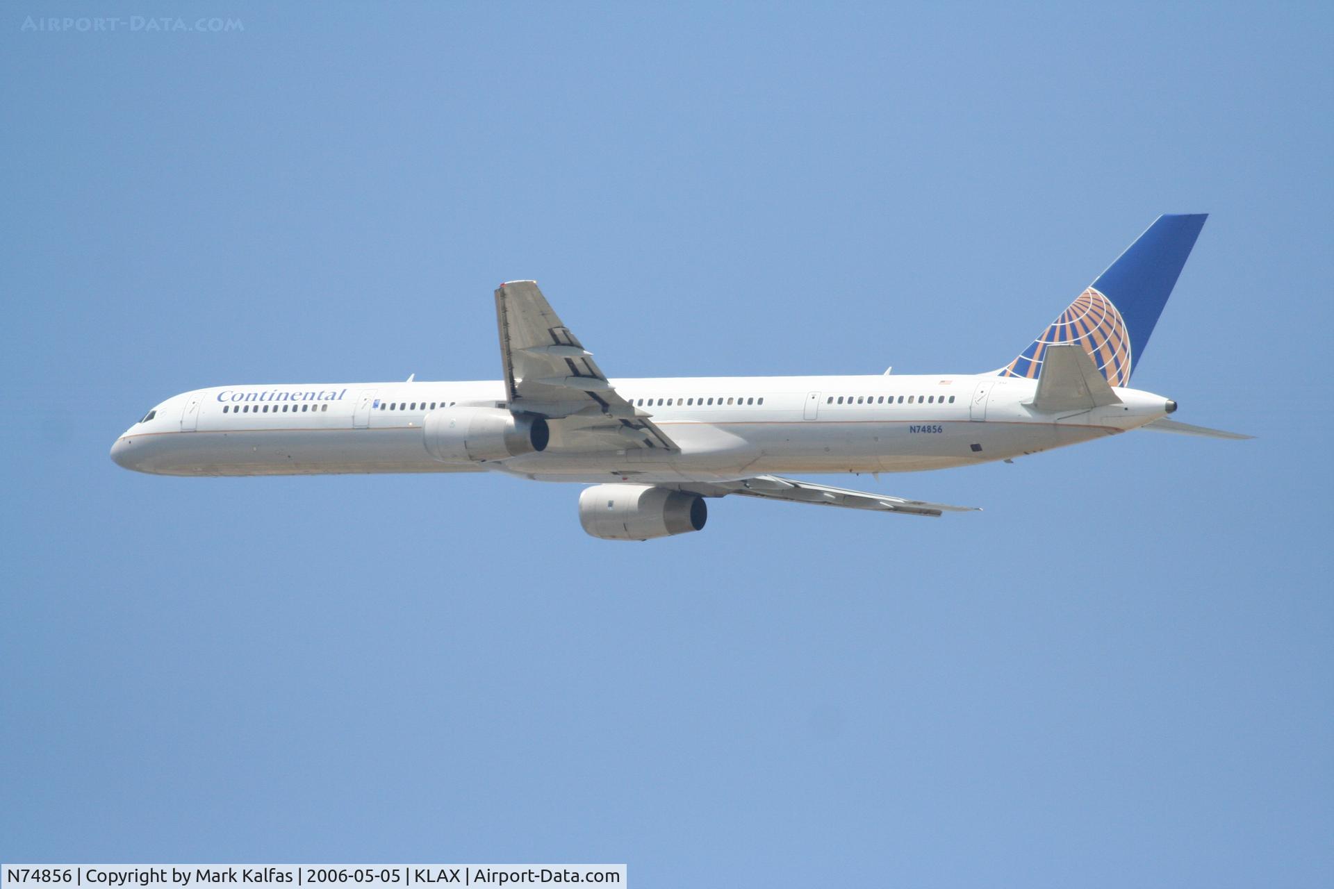 N74856, 2004 Boeing 757-324 C/N 32815, Continental Airlines Boeing 757-324, N74856 25R departure KLAX.