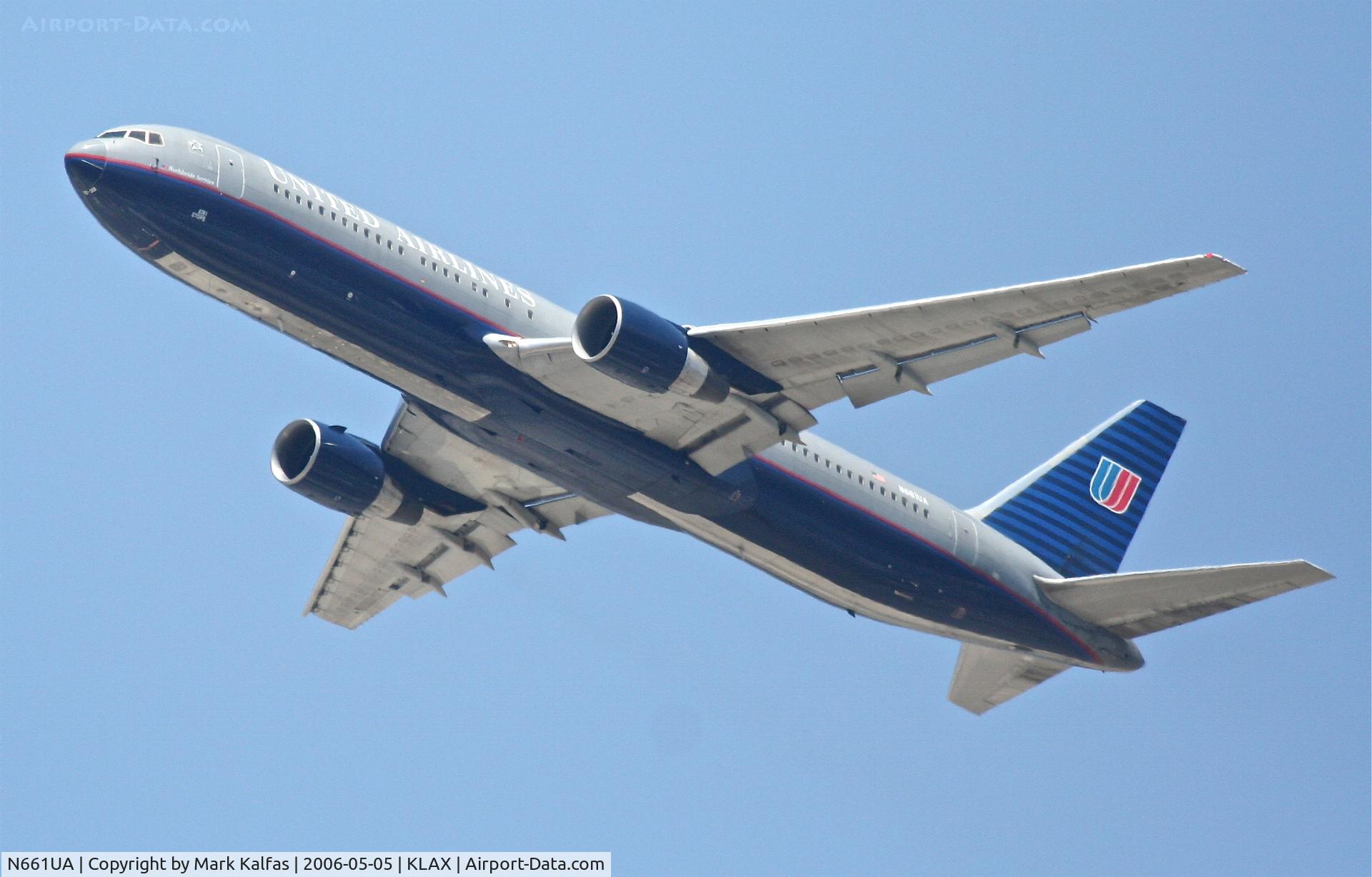 N661UA, 1993 Boeing 767-322 C/N 27158, United Airlines Boeing 767-322, N661UA 25R departure KLAX.