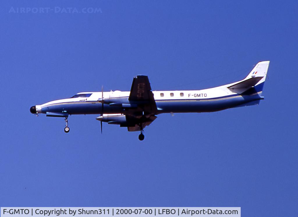 F-GMTO, 1975 Swearingen SA-226AT Merlin IVA C/N AT-031, Landing rwy 33R...