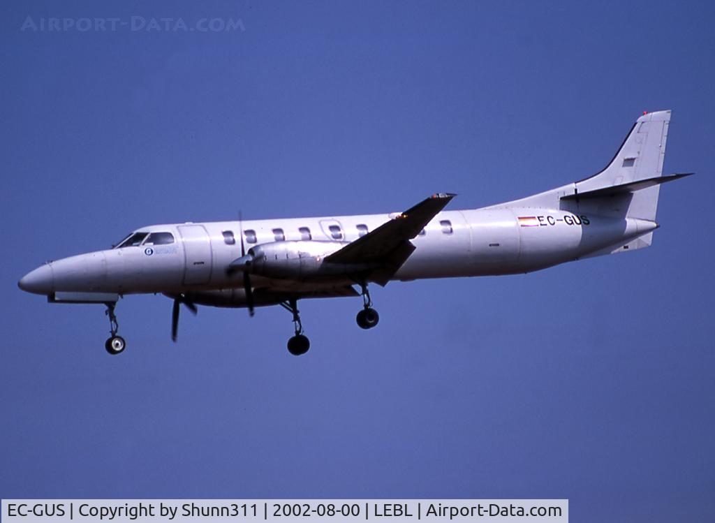 EC-GUS, 1986 Fairchild Swearingen SA-227AC Metro III C/N AC-648, Landing rwy 25 with other titles...