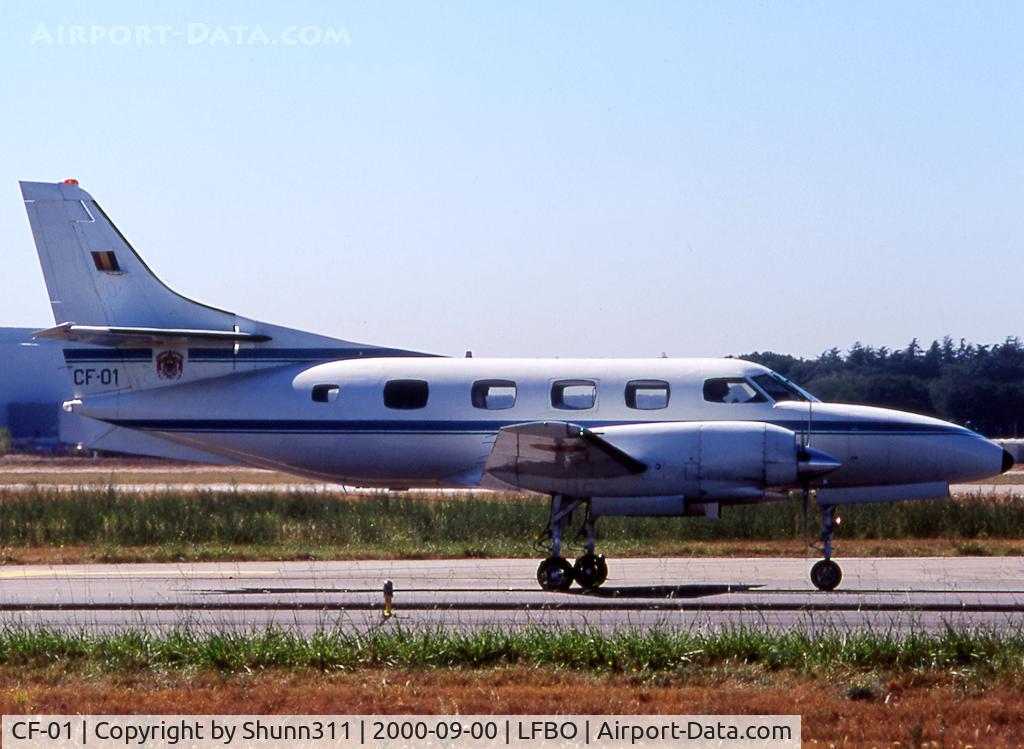 CF-01, 1975 Swearingen SA-226T Merlin IIIA C/N T-259, Taxiing holding point rwy 15L for departure...