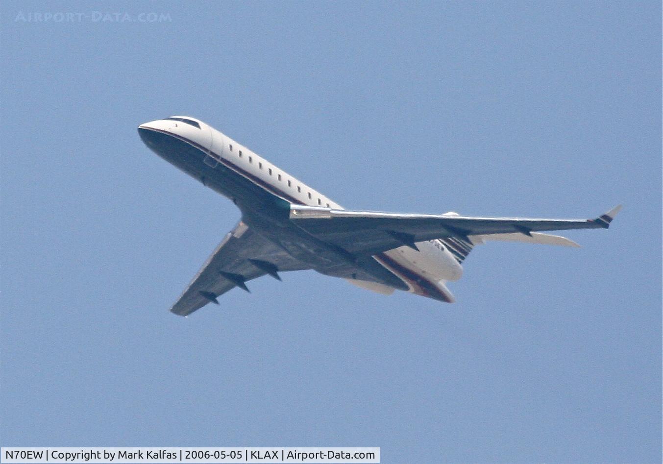 N70EW, 1999 Bombardier BD-700-1A10 Global Express C/N 9026, EWA Holdings, Bombardier BD-700-1A10, N70EW, 25L departure KLAX.