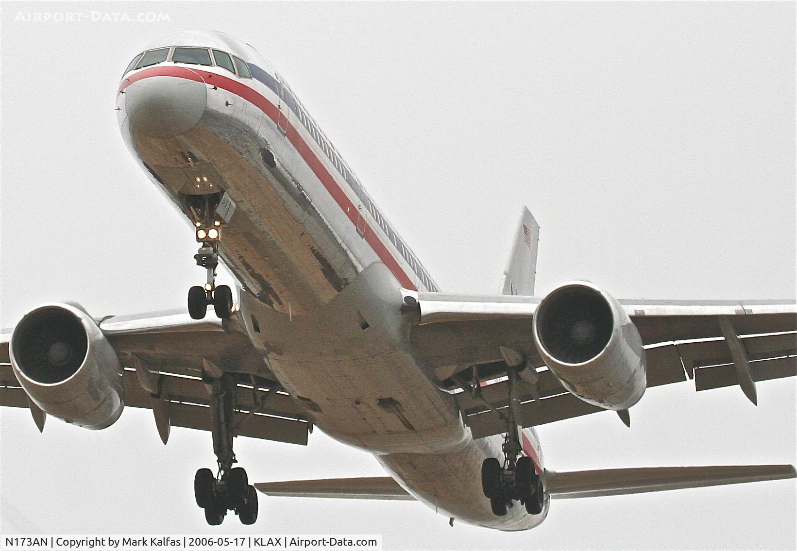 N173AN, 2002 Boeing 757-223 C/N 32399, American Airlines Boeing 757-223. N173AN 25L approach KLAX.