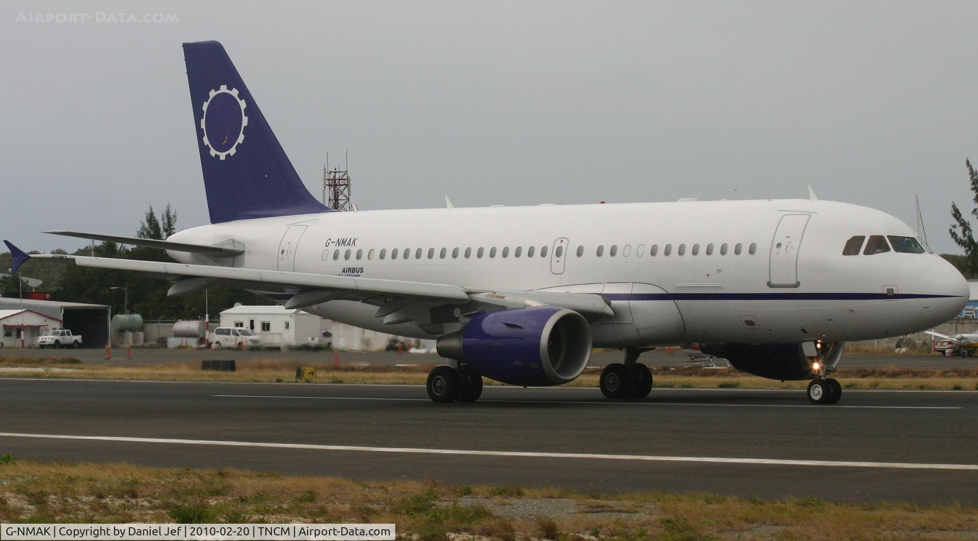 G-NMAK, 2005 Airbus A319-115 C/N 2550, G-NMAK back tracking runway 28 for take off