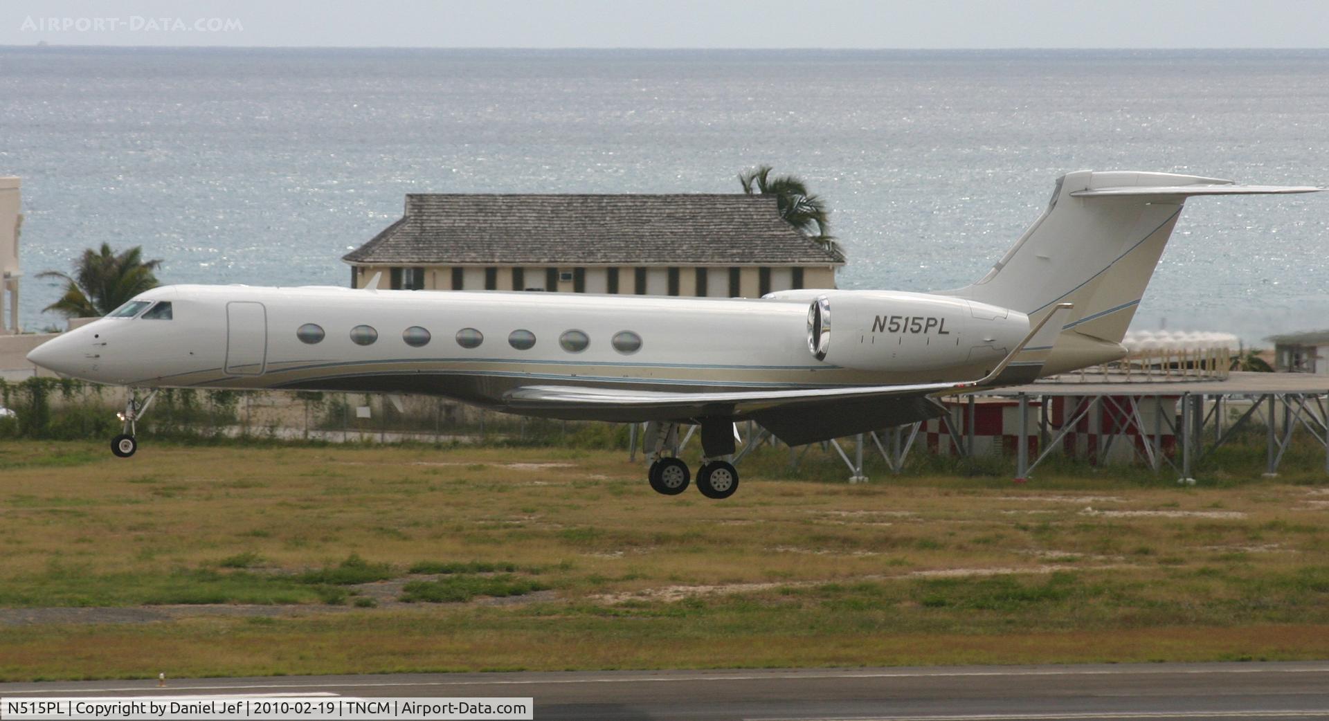 N515PL, 2007 Gulfstream Aerospace GV-SP (G500) C/N 5144, N515Pl landing at TNCM