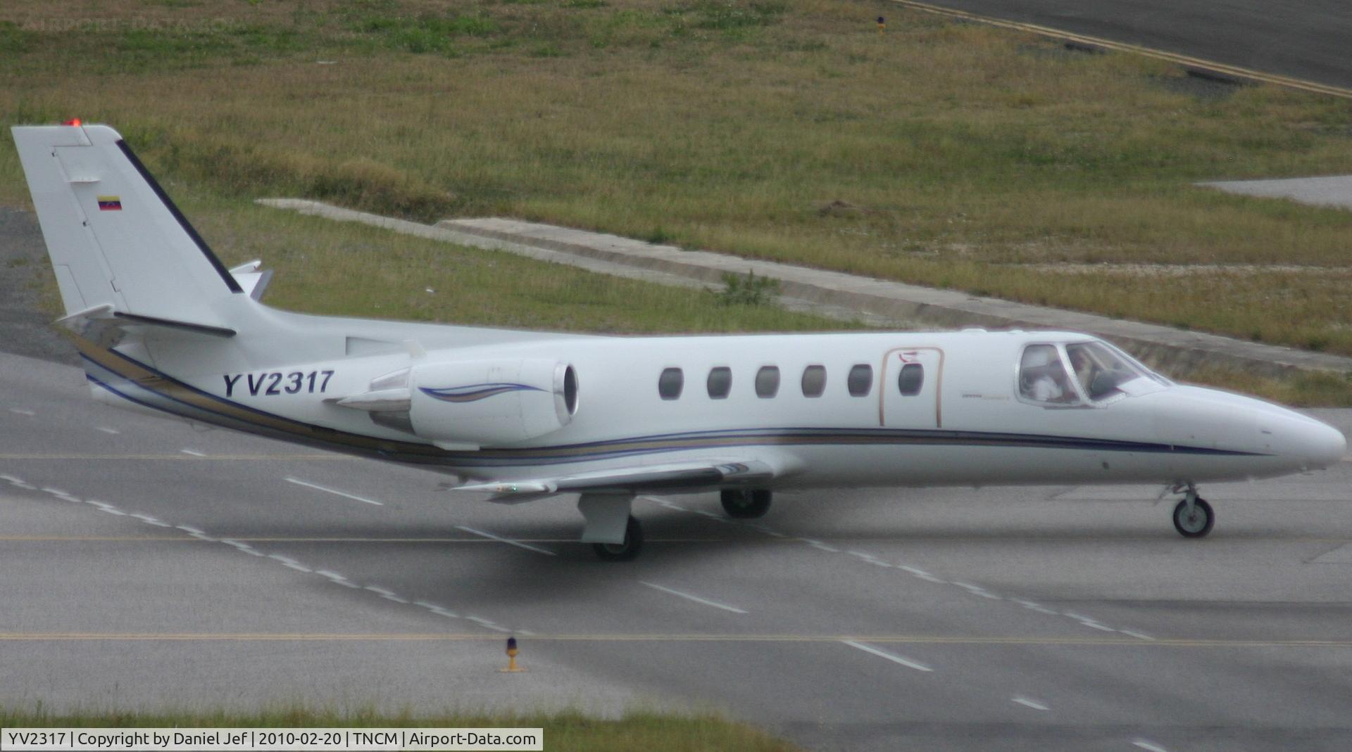 YV2317, Cessna 550 Citation II C/N 550-0112, YV2317 taxing to alpha for take off