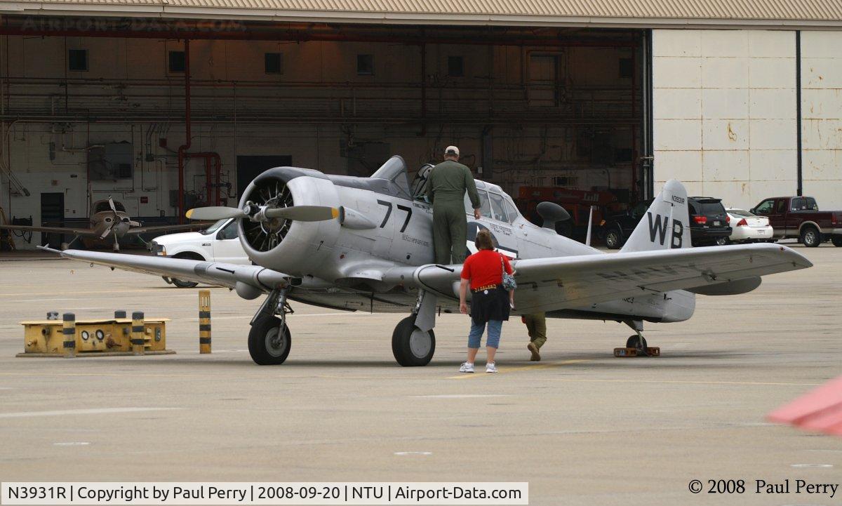 N3931R, North American AT-6B Texan C/N 84-923, Checking her out