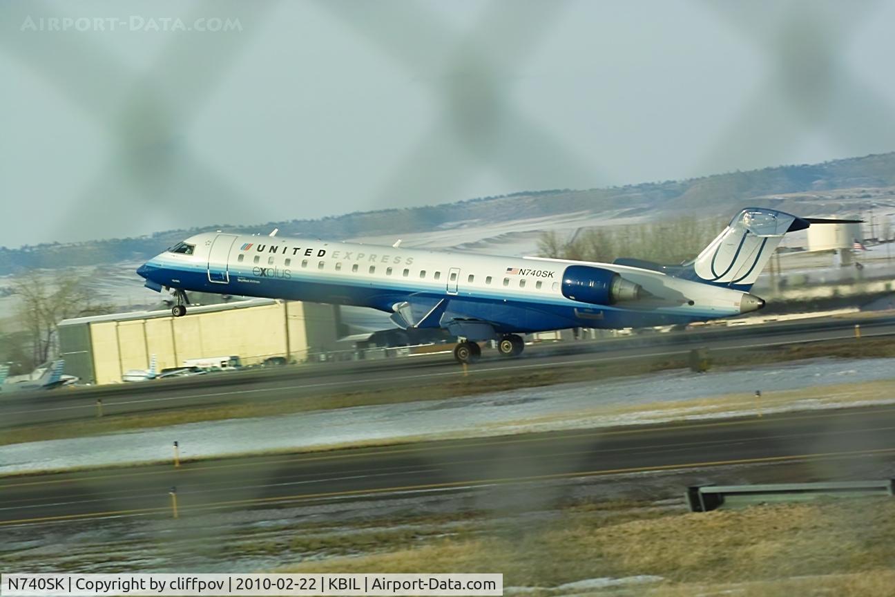 N740SK, 2005 Bombardier CRJ-701 (CL-600-2C10) Regional Jet C/N 10196, Trying to make this CL-600 a taildragger =)