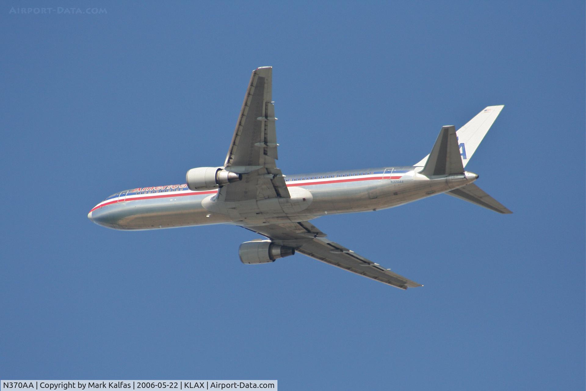 N370AA, 1992 Boeing 767-323 C/N 25197, American Airlines Boeing 767-323. N370AA 25R departure KLAX.