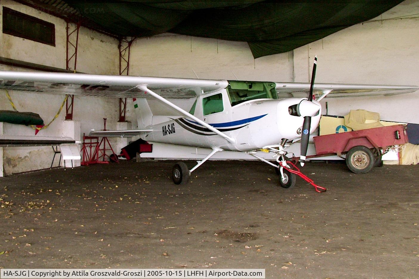 HA-SJG, 1981 Cessna 152 C/N 15284015, Farkashegy Airfield - Hangar