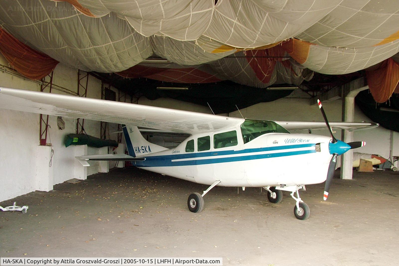 HA-SKA, 1968 Cessna 210H Centurion C/N 21059024, Farkashegy Airfield - Hangar