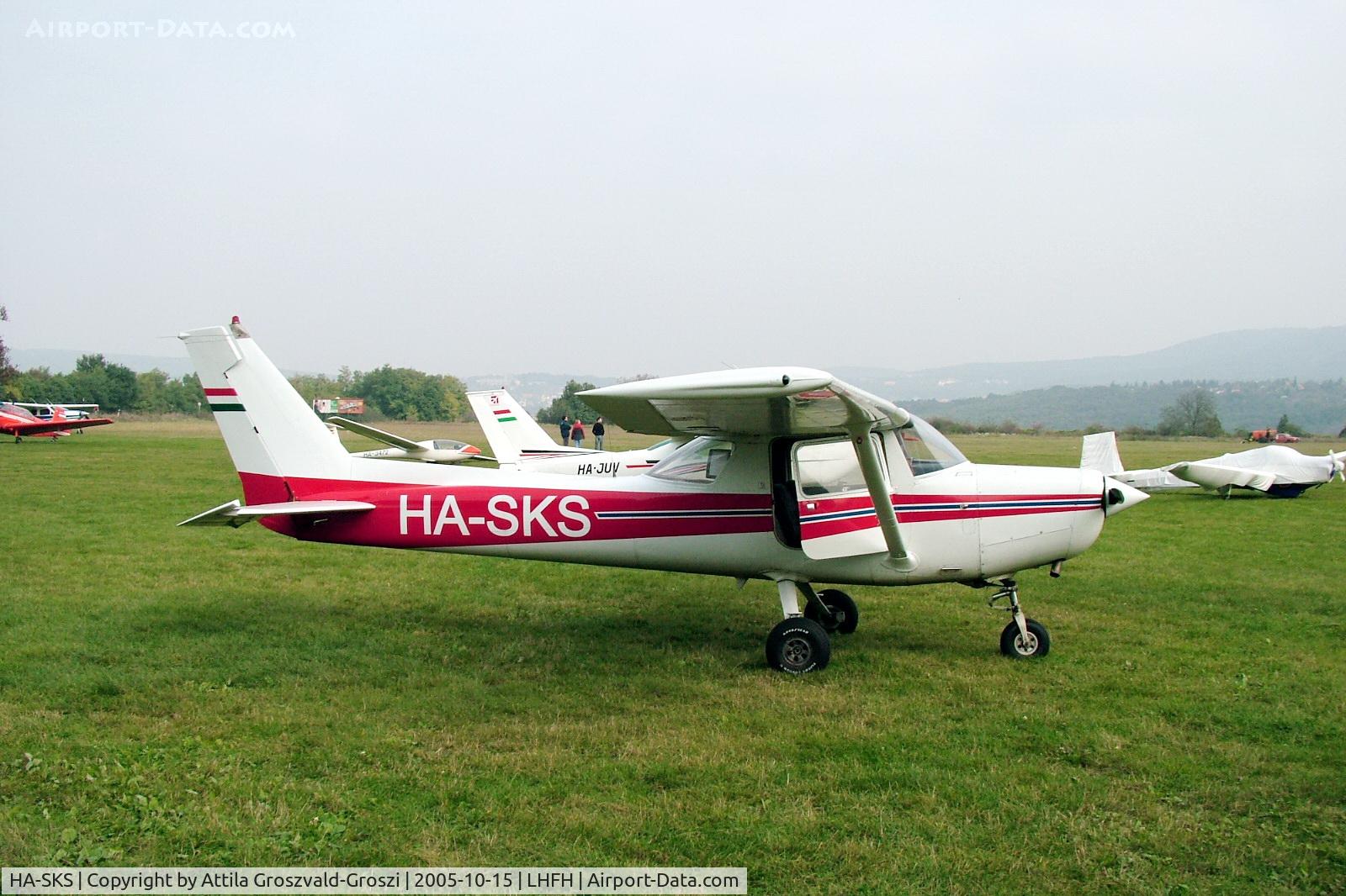 HA-SKS, 1984 Cessna 152 C/N 15285904, Farkashegy Airfield Hungary