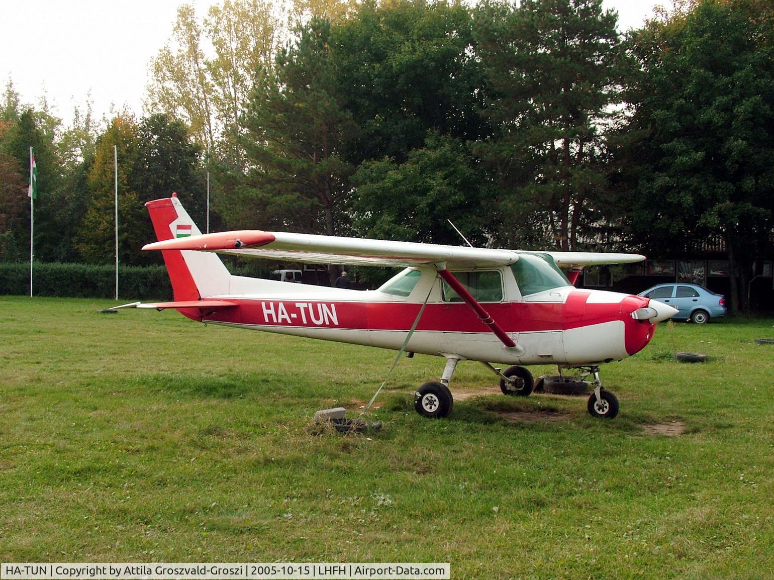 HA-TUN, 1976 Cessna 150M C/N 15078359, Farkashegy Airfield Hungary
