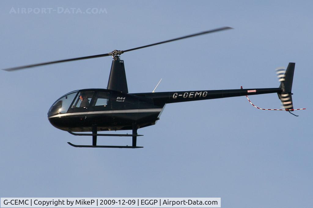 G-CEMC, 2007 Robinson R44 Raven II C/N 11620, Finals to Runway 27.