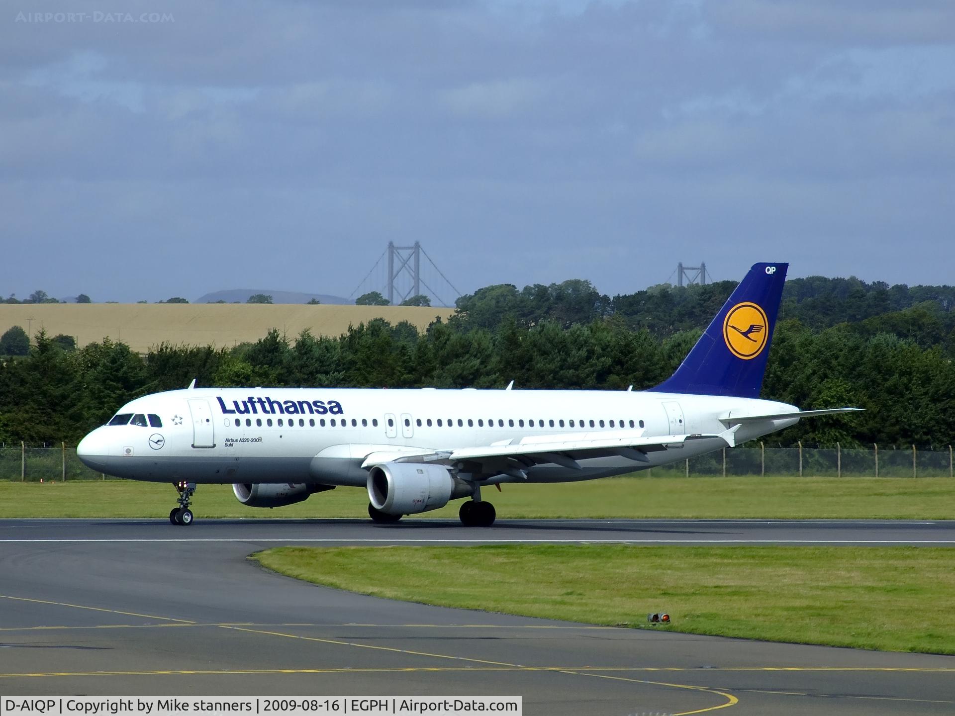 D-AIQP, 1992 Airbus A320-211 C/N 346, Lufthansa A320 Arrives On Edinburgh's runway 24 From Frankfurt