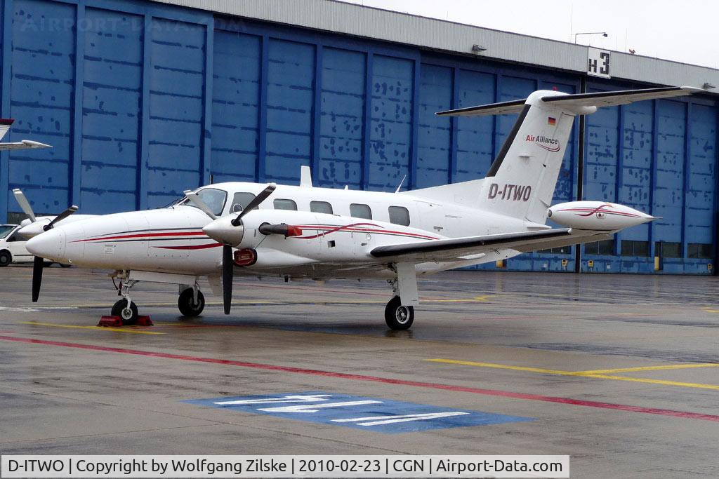 D-ITWO, 1987 Piper PA-42-720 Cheyenne IIIA C/N 42-5501046, visitor
