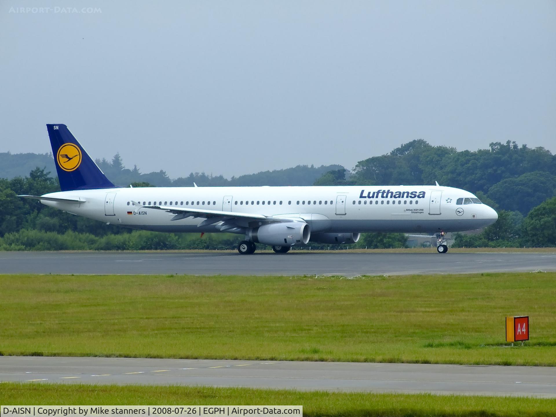 D-AISN, 2008 Airbus A321-231 C/N 3592, Lufthansa A321 Lined up on runway 06 for departure to Frankfurt
