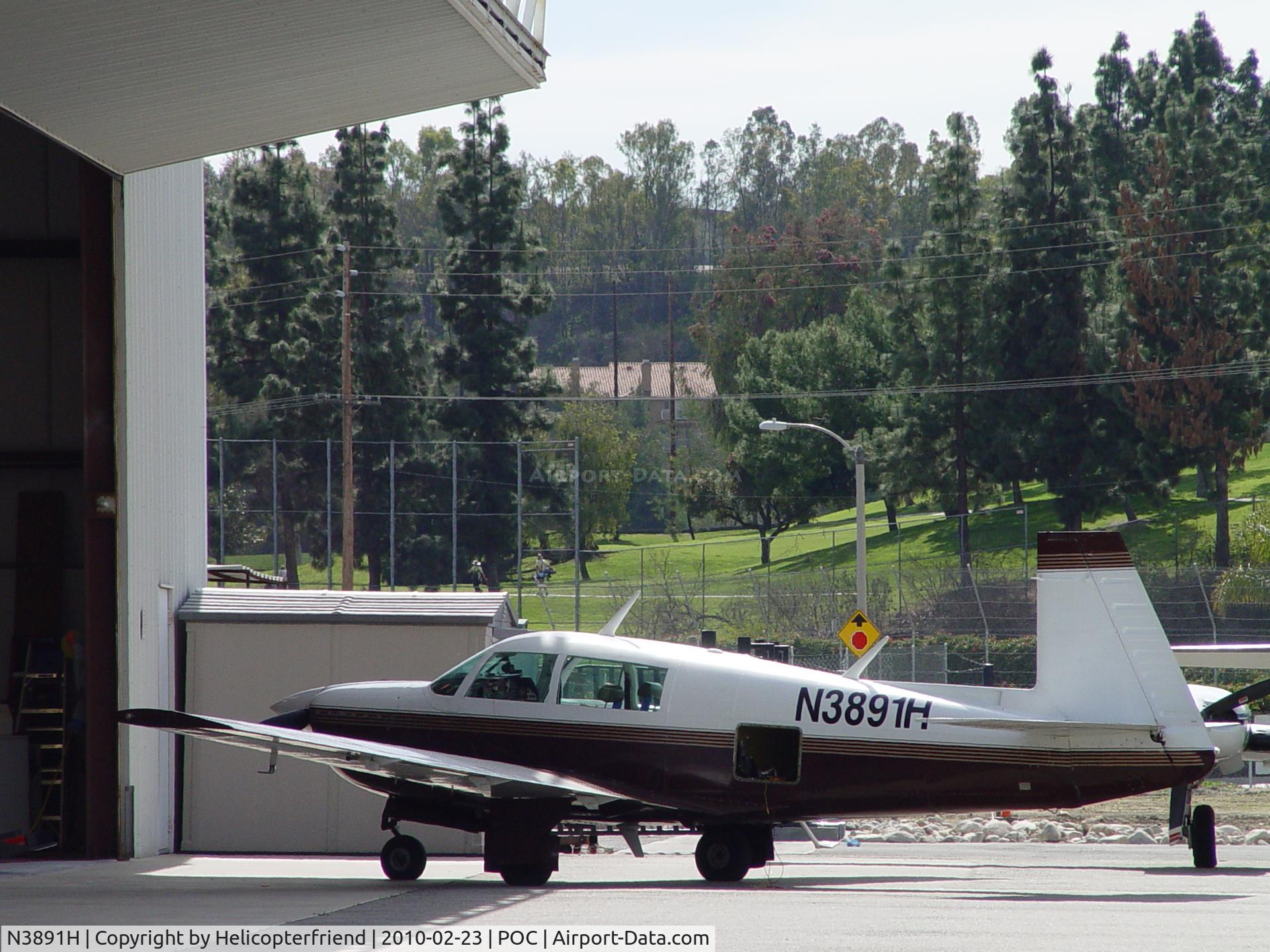 N3891H, 1980 Mooney M20J 201 C/N 24-0978, Parked at Howard Aviation