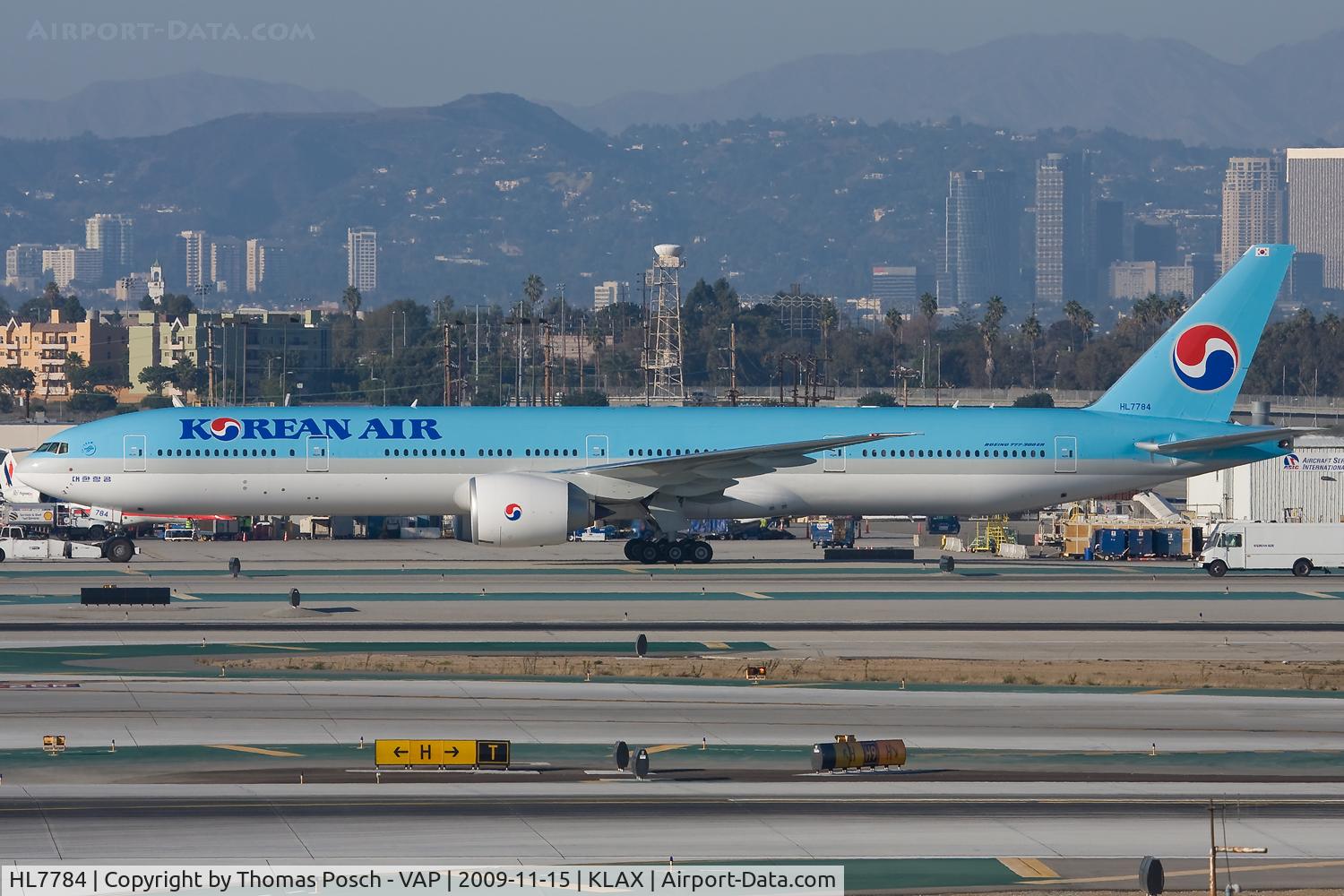 HL7784, 2009 Boeing 777-3B5/ER C/N 37136, Korean Air