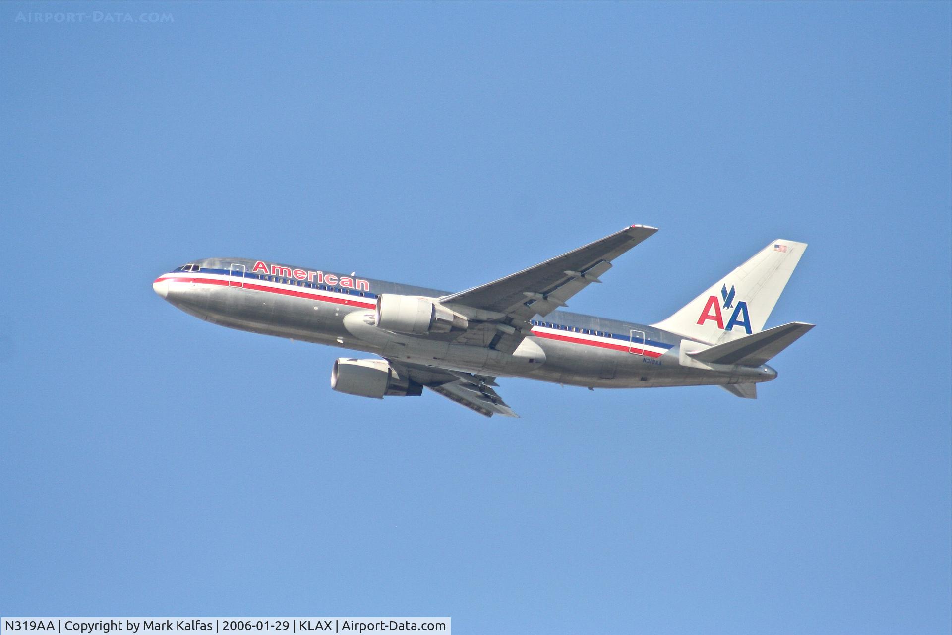 N319AA, 1985 Boeing 767-223 C/N 22320, American Airlines Boeing 767-223. N319AA 25R departure KLAX.