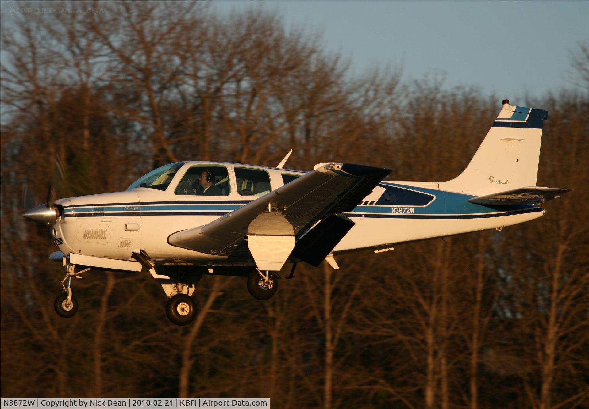 N3872W, 1981 Beech A36TC Bonanza 36 C/N EA-225, KBFI