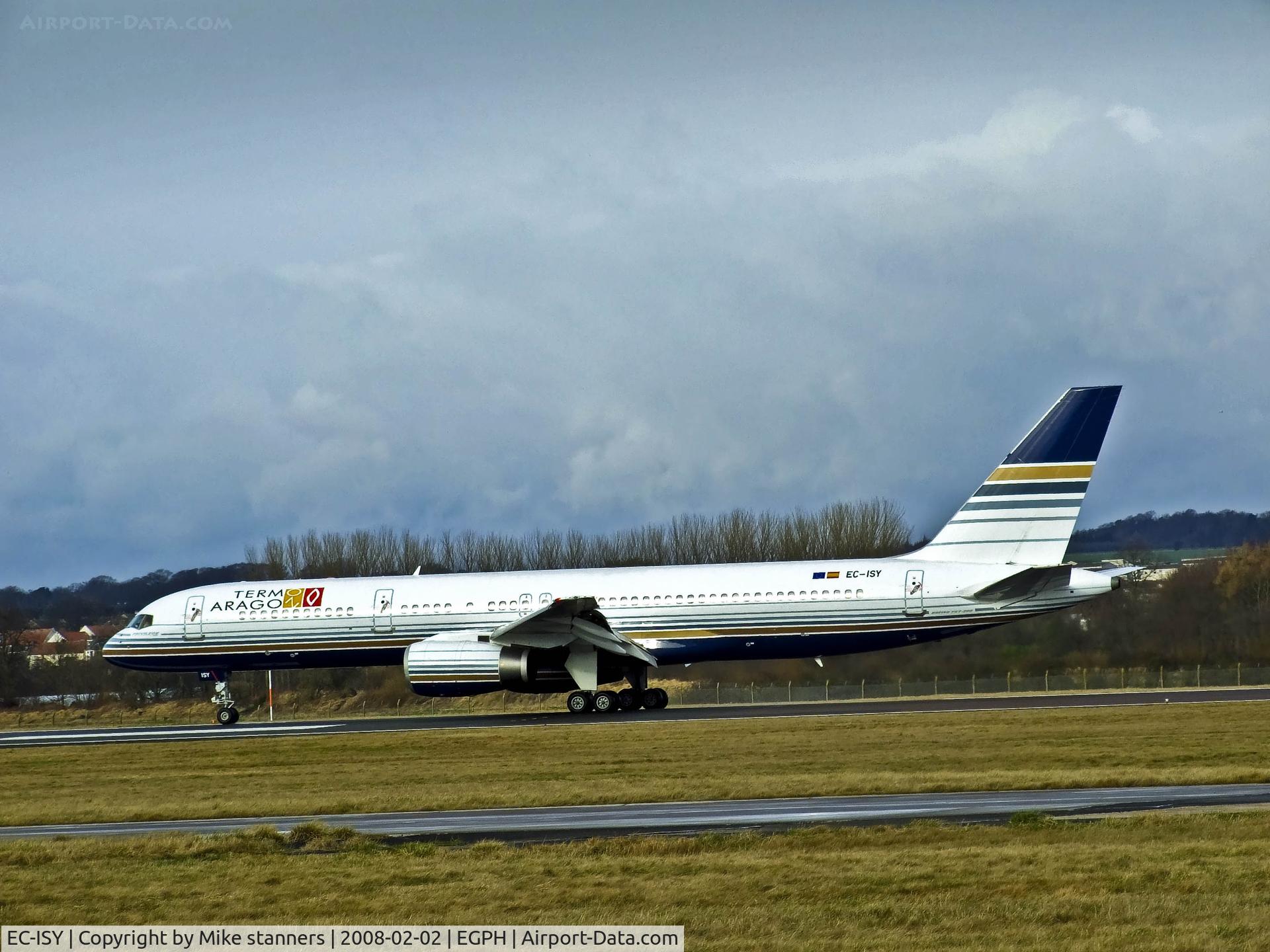 EC-ISY, 1993 Boeing 757-256 C/N 26241, Privilage Style B757 Thunders down runway 24 on landing at EDI