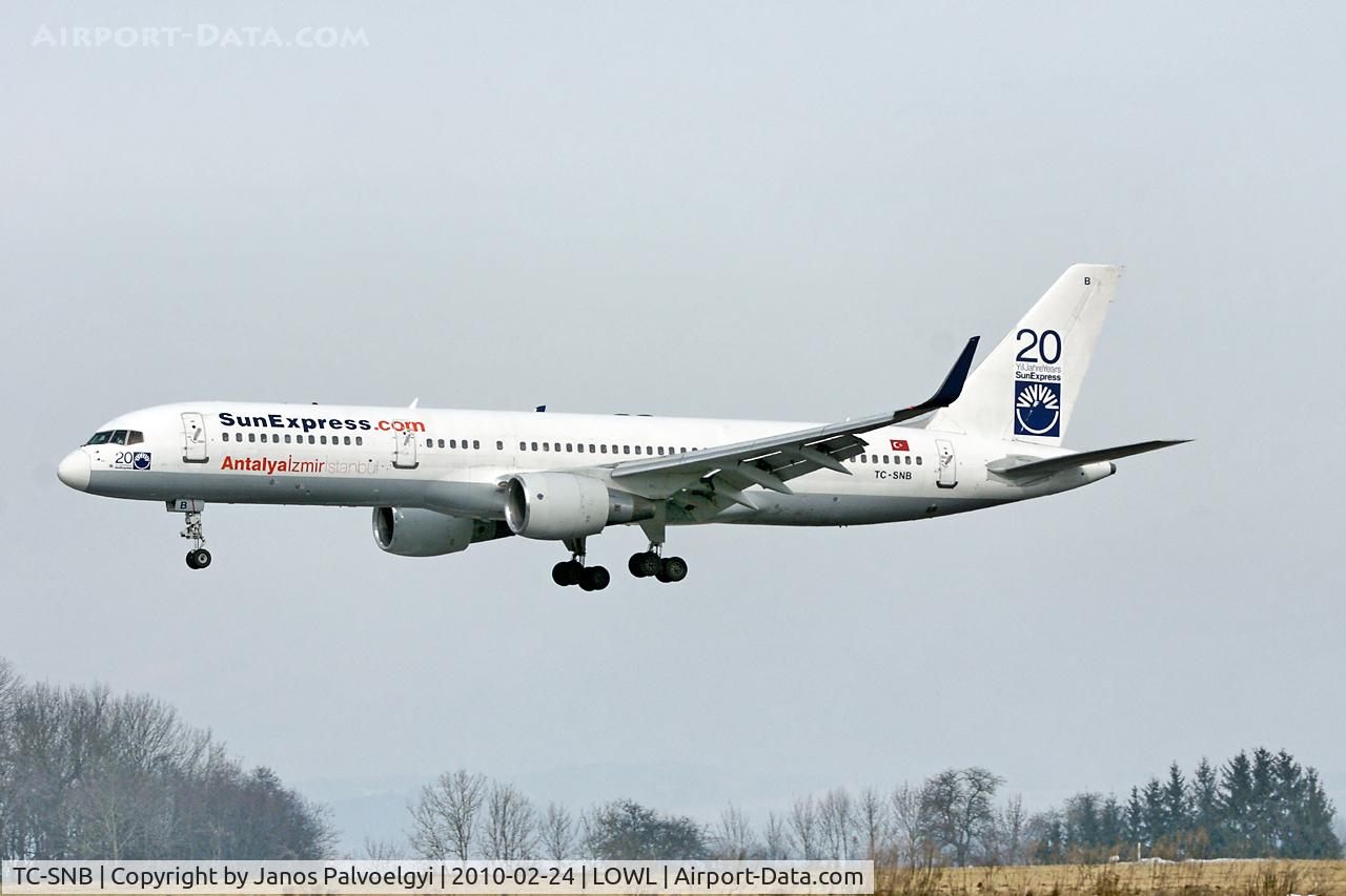 TC-SNB, 1994 Boeing 757-2Q8 C/N 26271, SunExpress Boeing B737-2Q8 approach in LOWL/LNZ