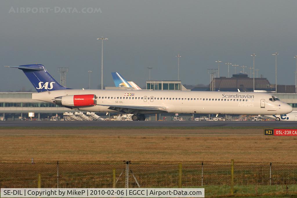 SE-DIL, 1989 McDonnell Douglas MD-82 (DC-9-82) C/N 49913, About to vacate Runway 05L.