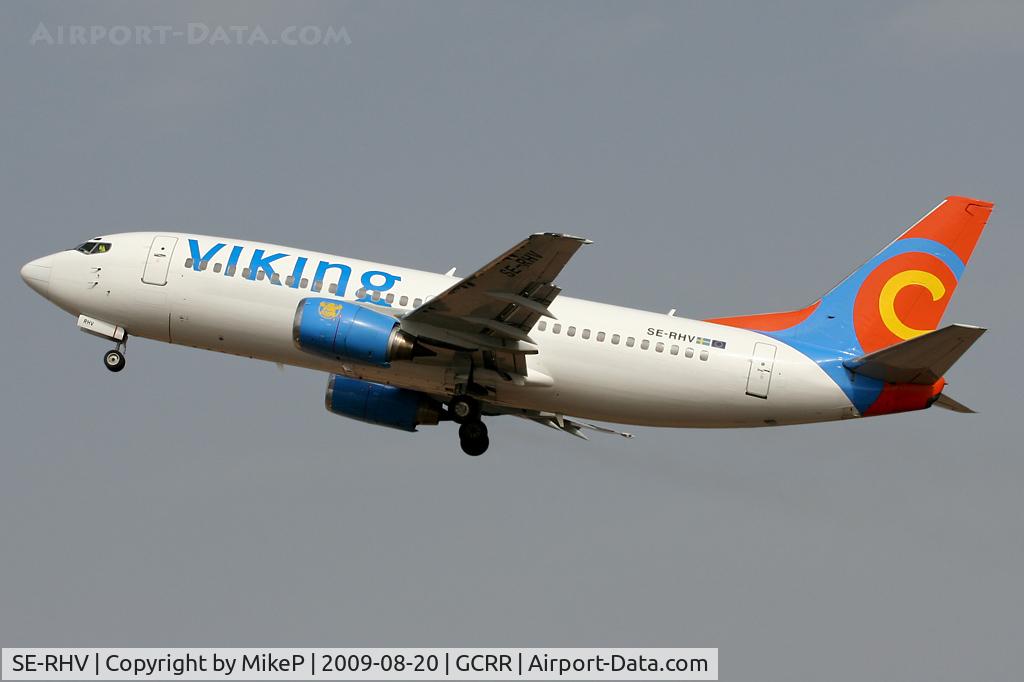 SE-RHV, 1997 Boeing 737-36N C/N 28567, Climbing away from 23 - Island hopping.