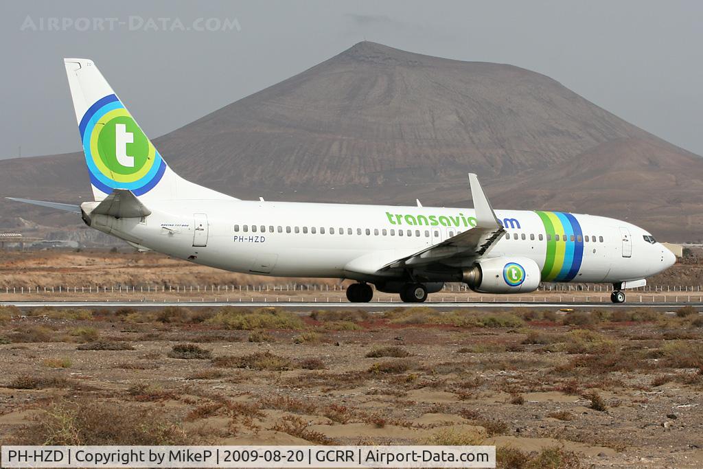 PH-HZD, 1999 Boeing 737-8K2 C/N 28376, About to roll on 03.