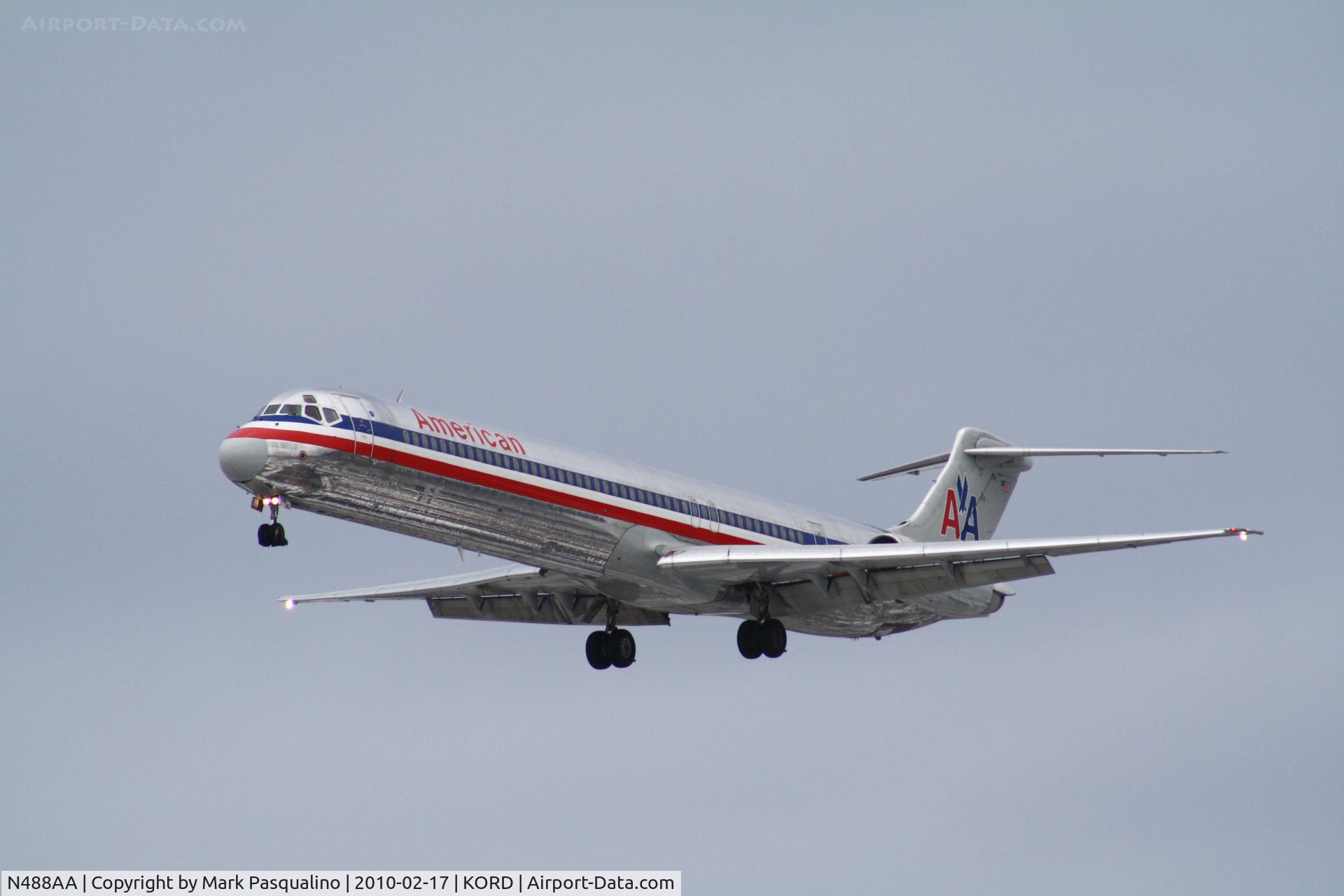 N488AA, 1988 McDonnell Douglas MD-82 (DC-9-82) C/N 49681, MD-82