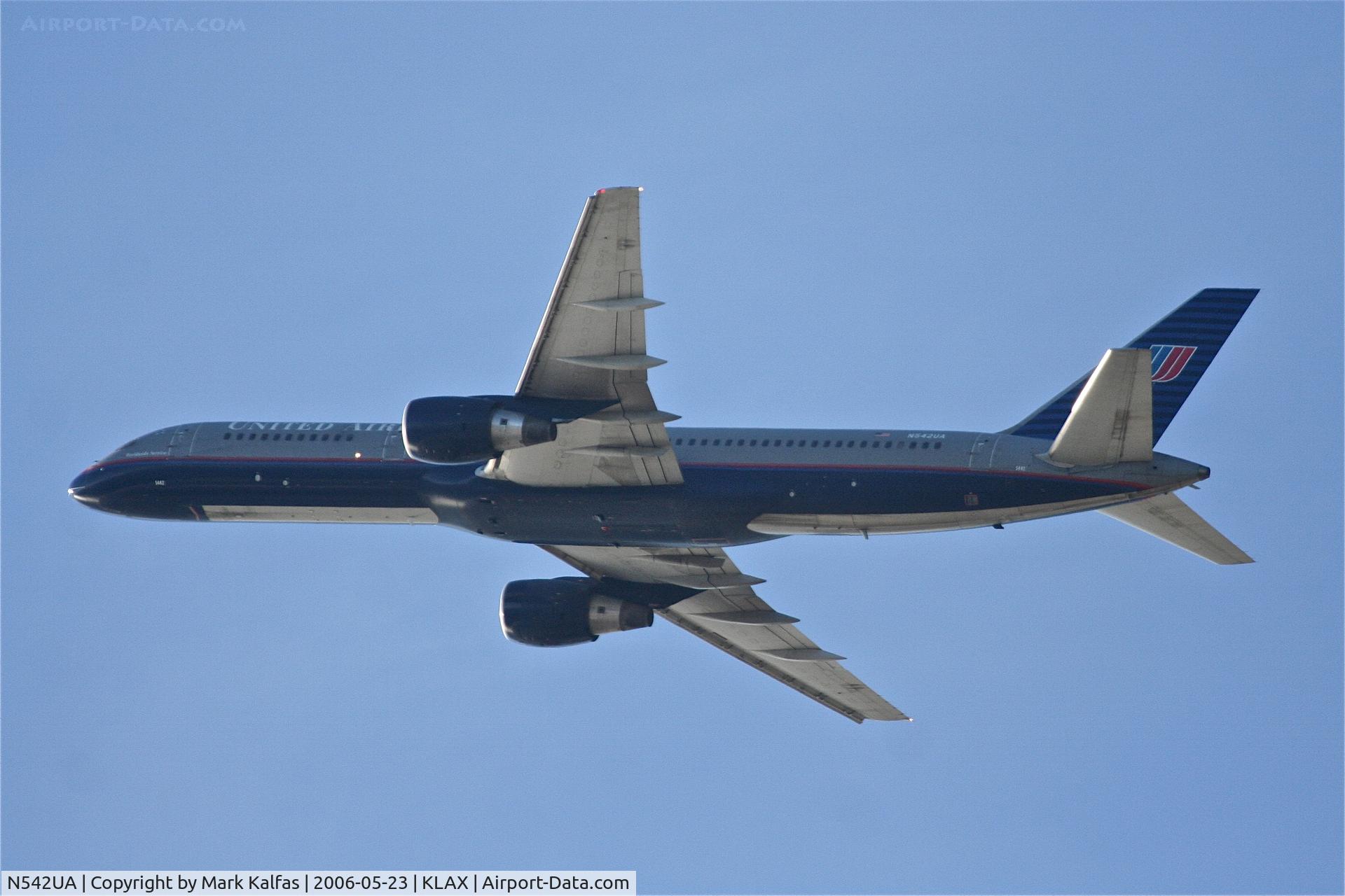 N542UA, 1991 Boeing 757-222 C/N 25276, United Airlines Boeing 757-222, N543UA 25R departure KLAX.
