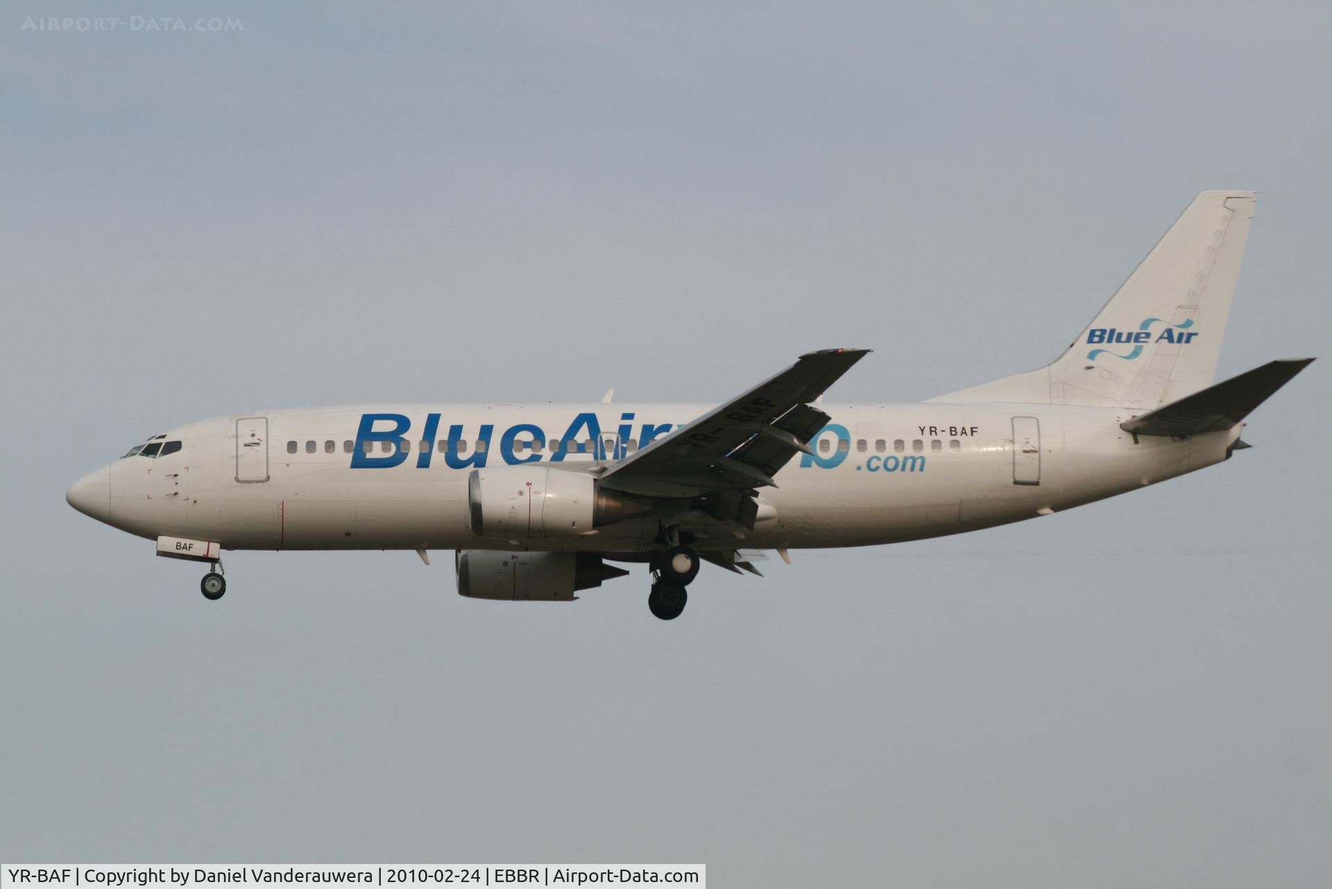 YR-BAF, 1989 Boeing 737-322 C/N 24453, Arrival of flight JOR123 to RWY 25L