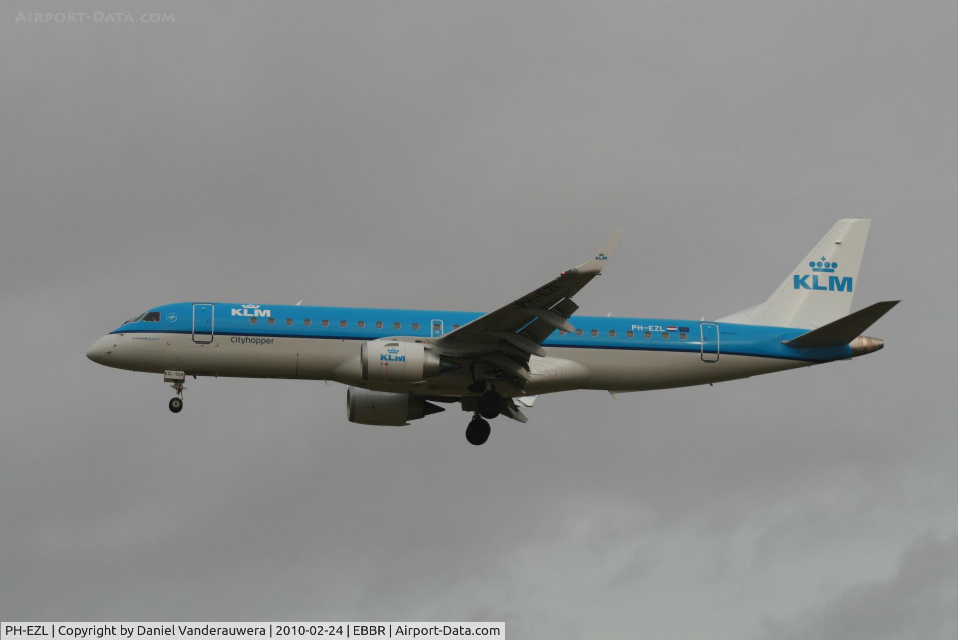 PH-EZL, 2010 Embraer 190LR (ERJ-190-100LR) C/N 19000334, Arrival of flight KL1723 to RWY 25L
