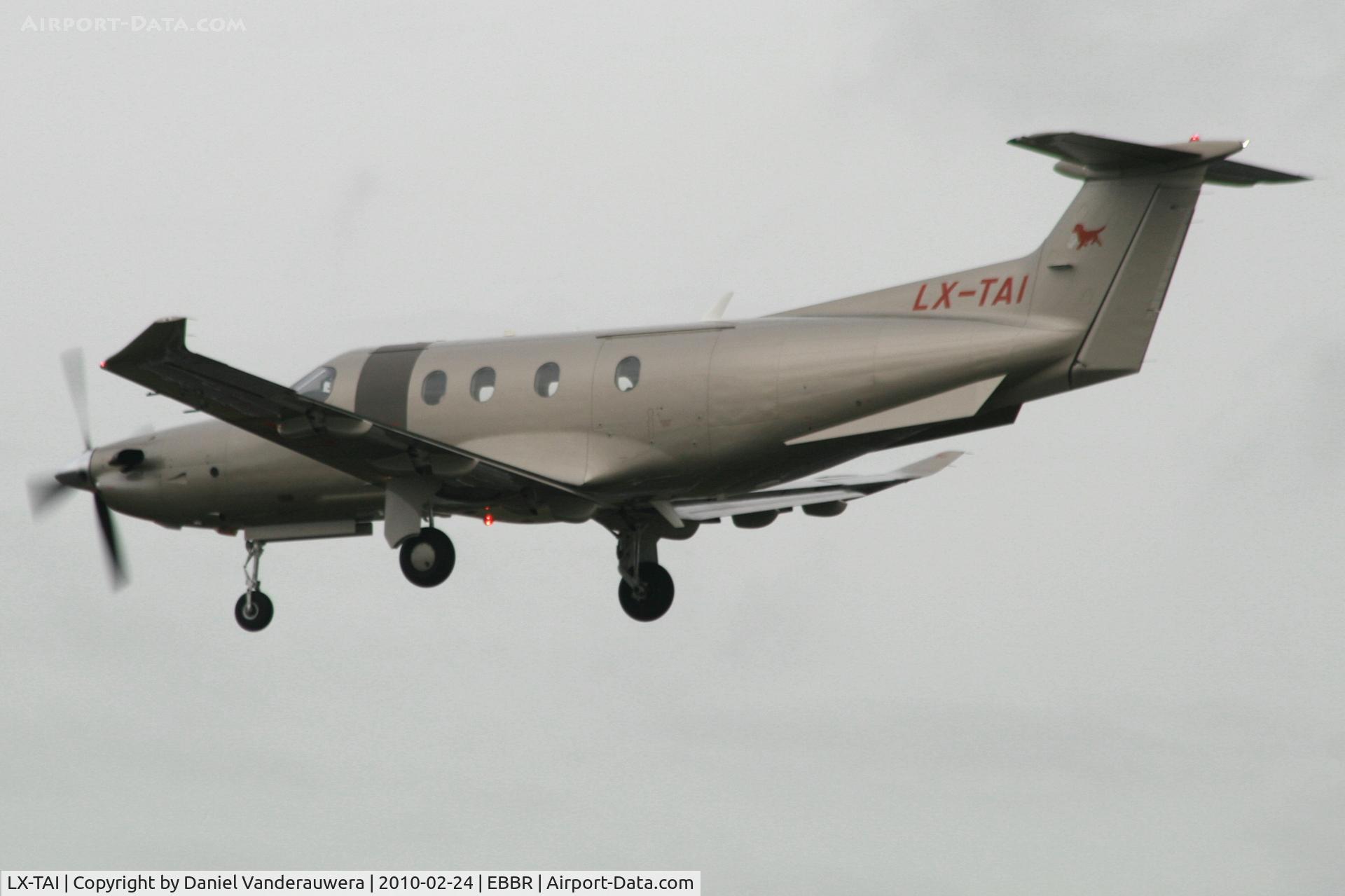 LX-TAI, 2008 Pilatus PC-12/47E C/N 1008, Descending to RWY 25L