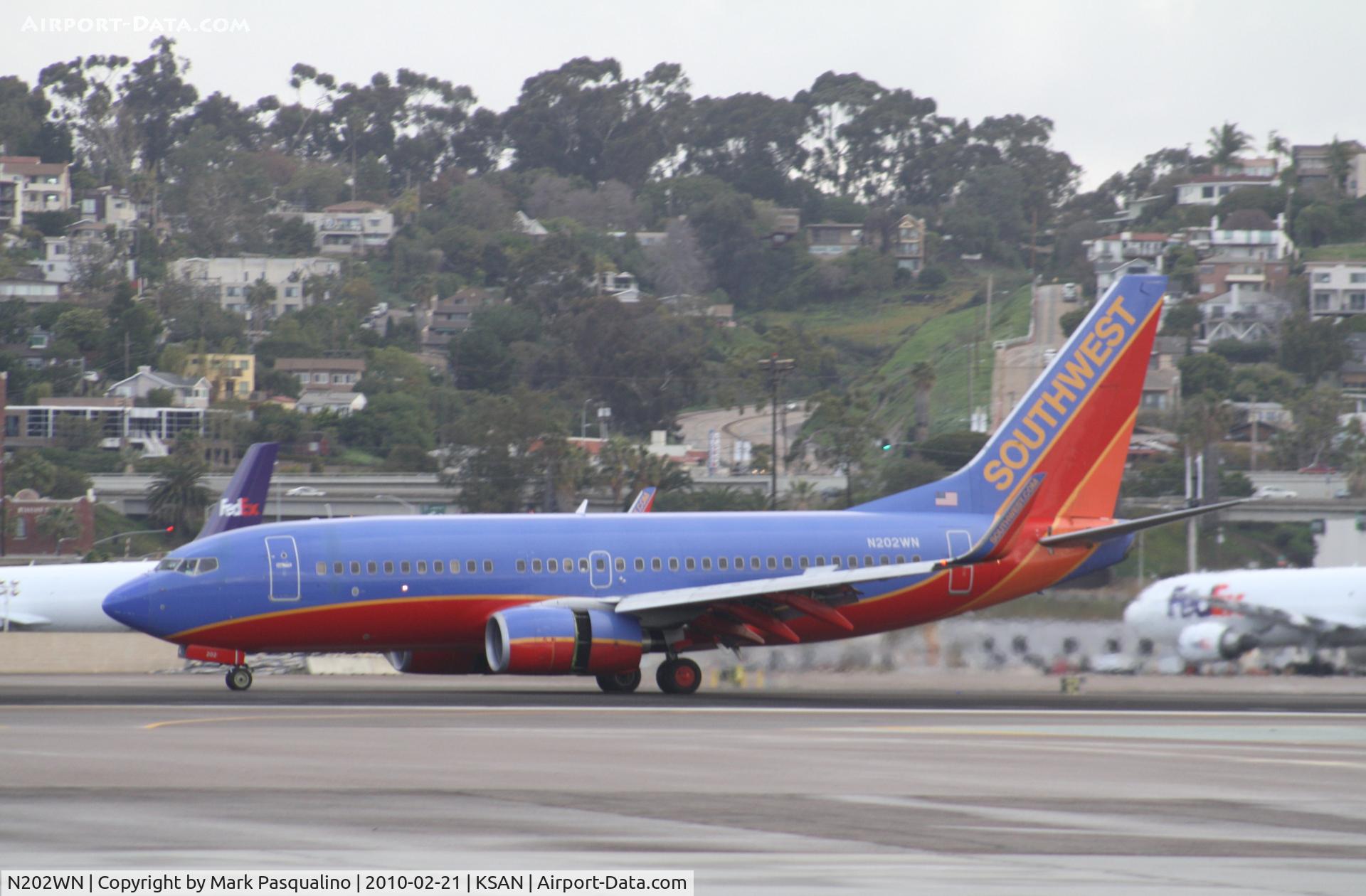 N202WN, 2005 Boeing 737-7H4 C/N 33999, Boeing 737-700