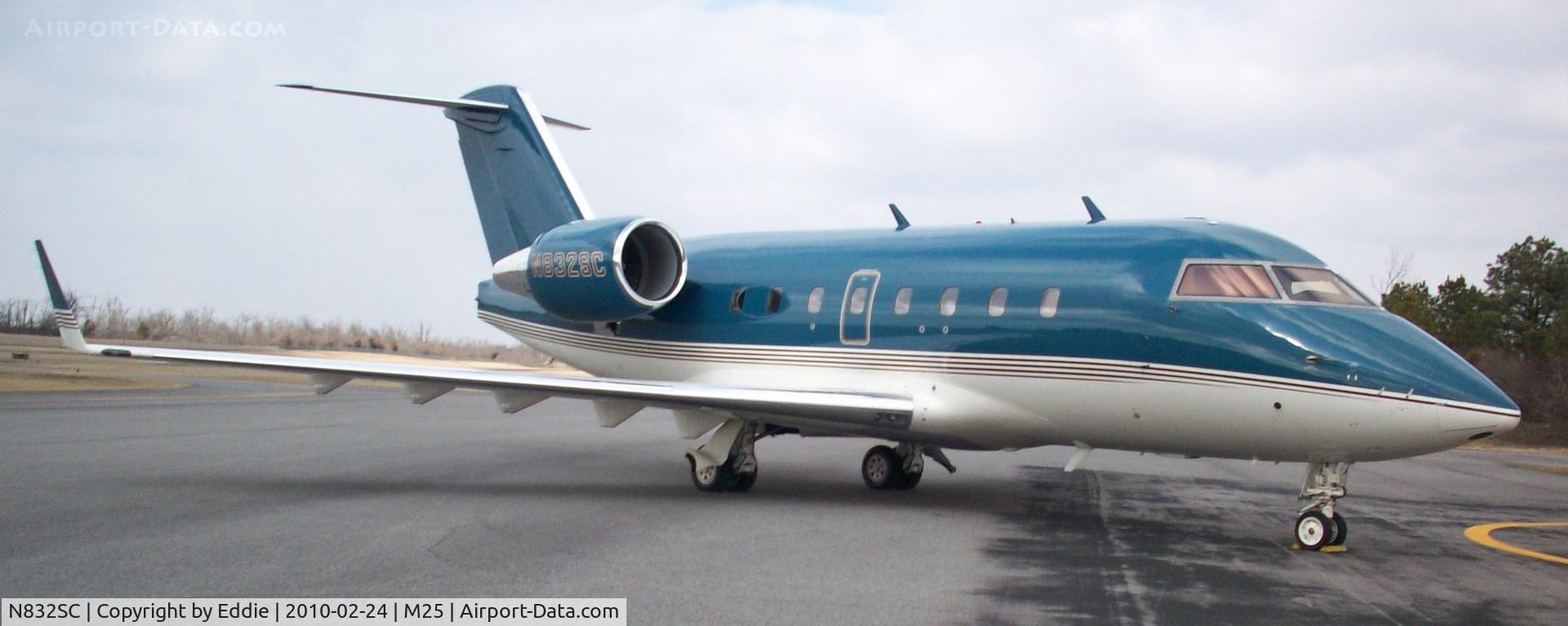 N832SC, 2000 Bombardier Challenger 604 (CL-600-2B16) C/N 5461, N832SC on the M25 Ramp