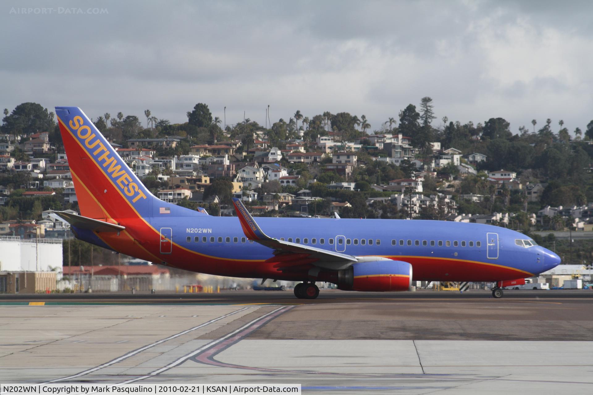 N202WN, 2005 Boeing 737-7H4 C/N 33999, Boeing 737-700