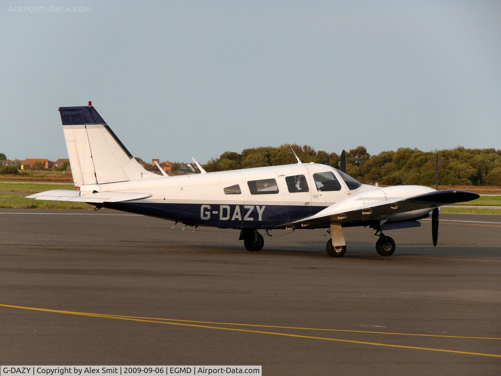 G-DAZY, 1977 Piper PA-34-200T Seneca II C/N 34-7770335, Piper Pa34-200T Seneca G-DAZY Fly ltd