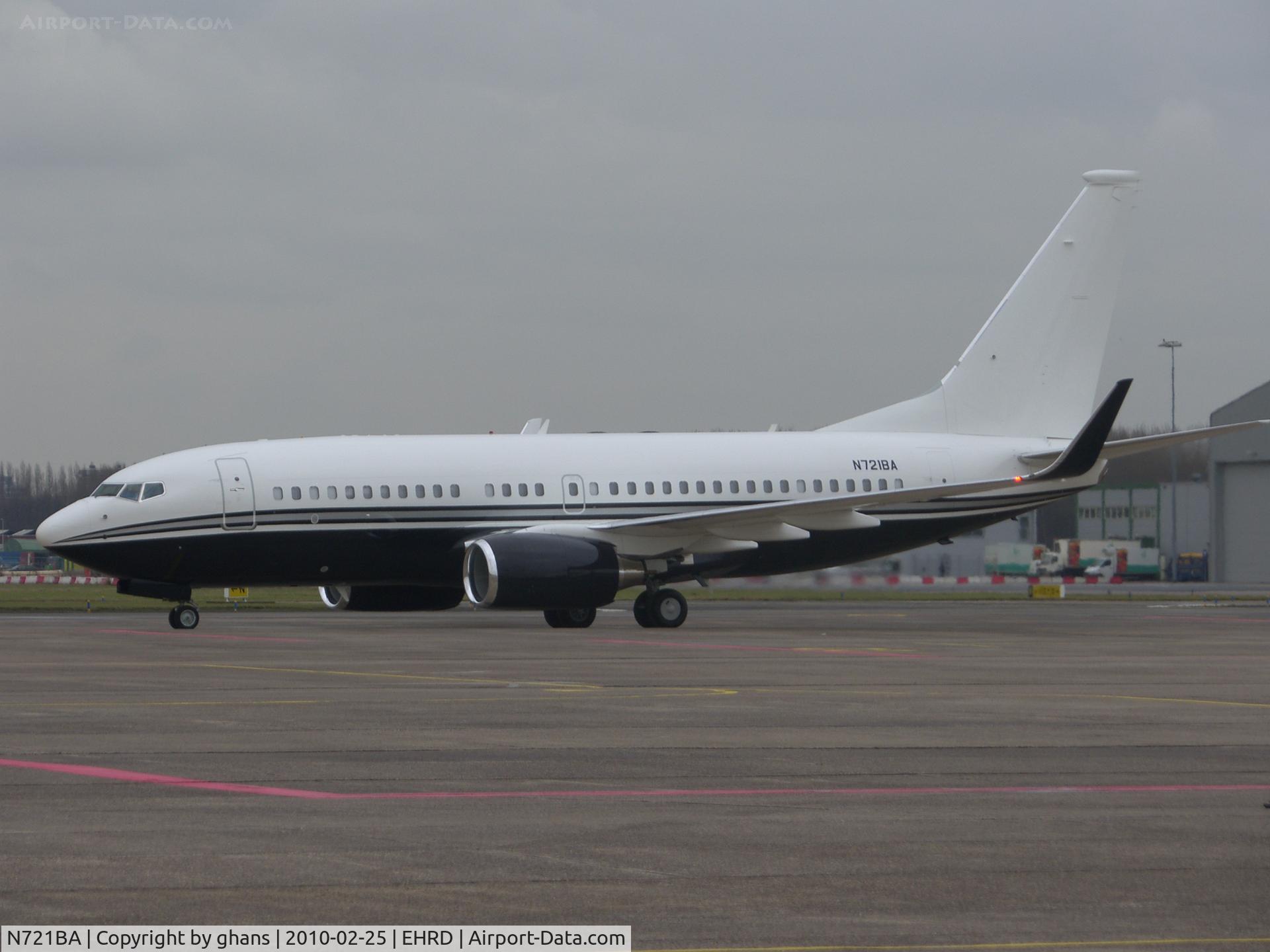 N721BA, 2008 Boeing 737-7JR C/N 37111, visiting rotterdam