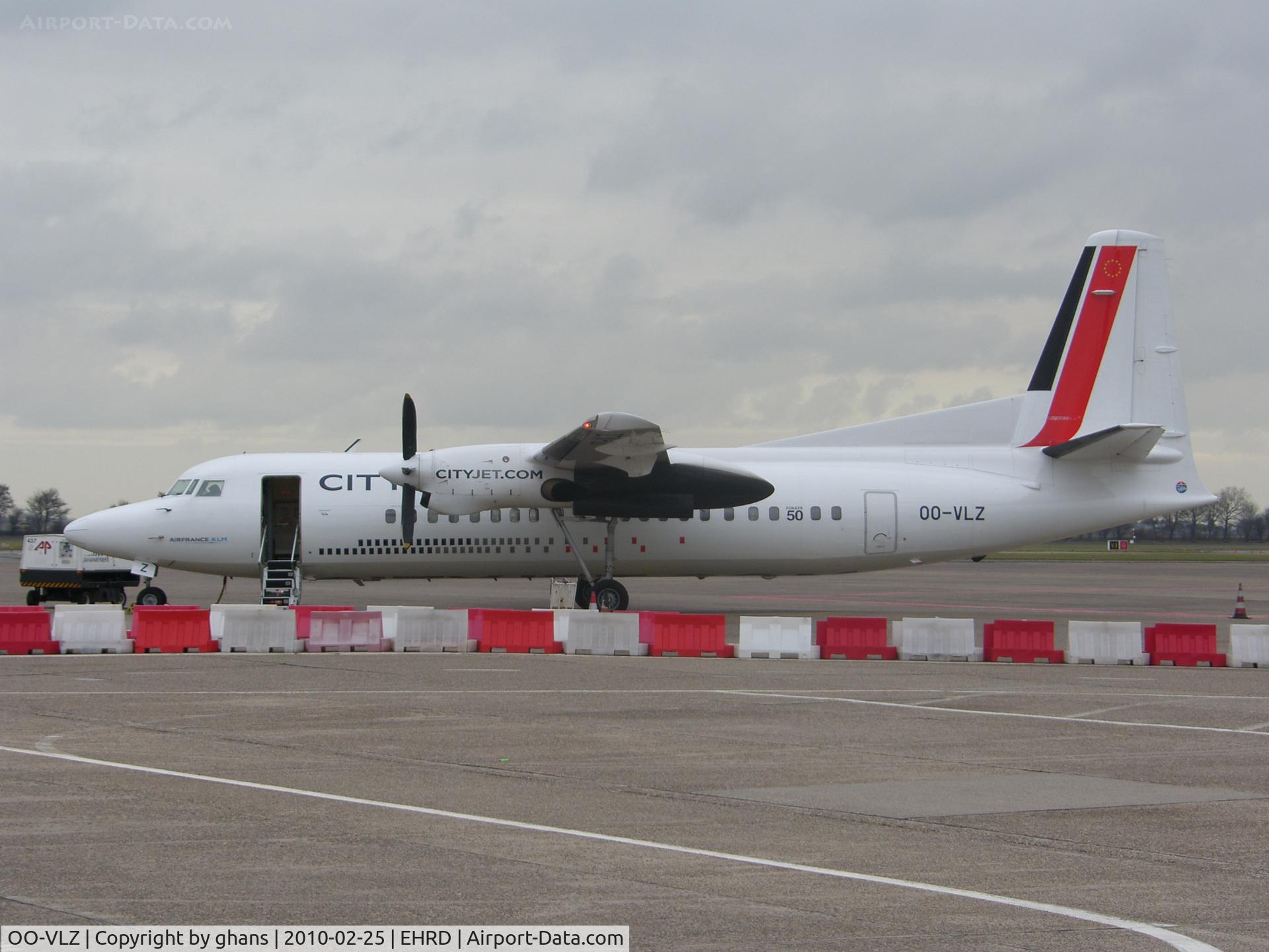 OO-VLZ, 1992 Fokker 50 C/N 20264, new ''colors''