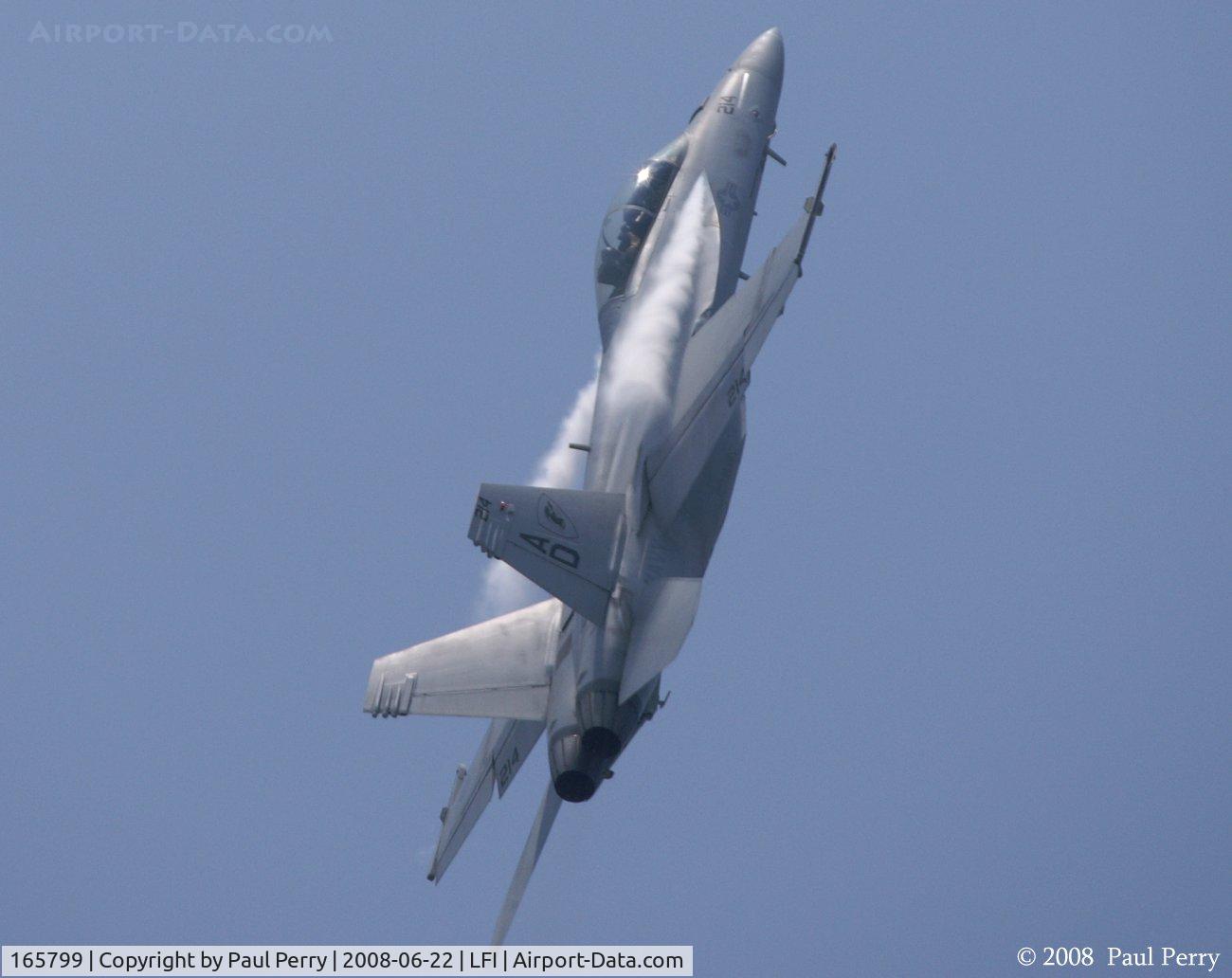 165799, Boeing F/A-18F Super Hornet C/N 1529/F025, Just snapped into a climb, and away she goes!