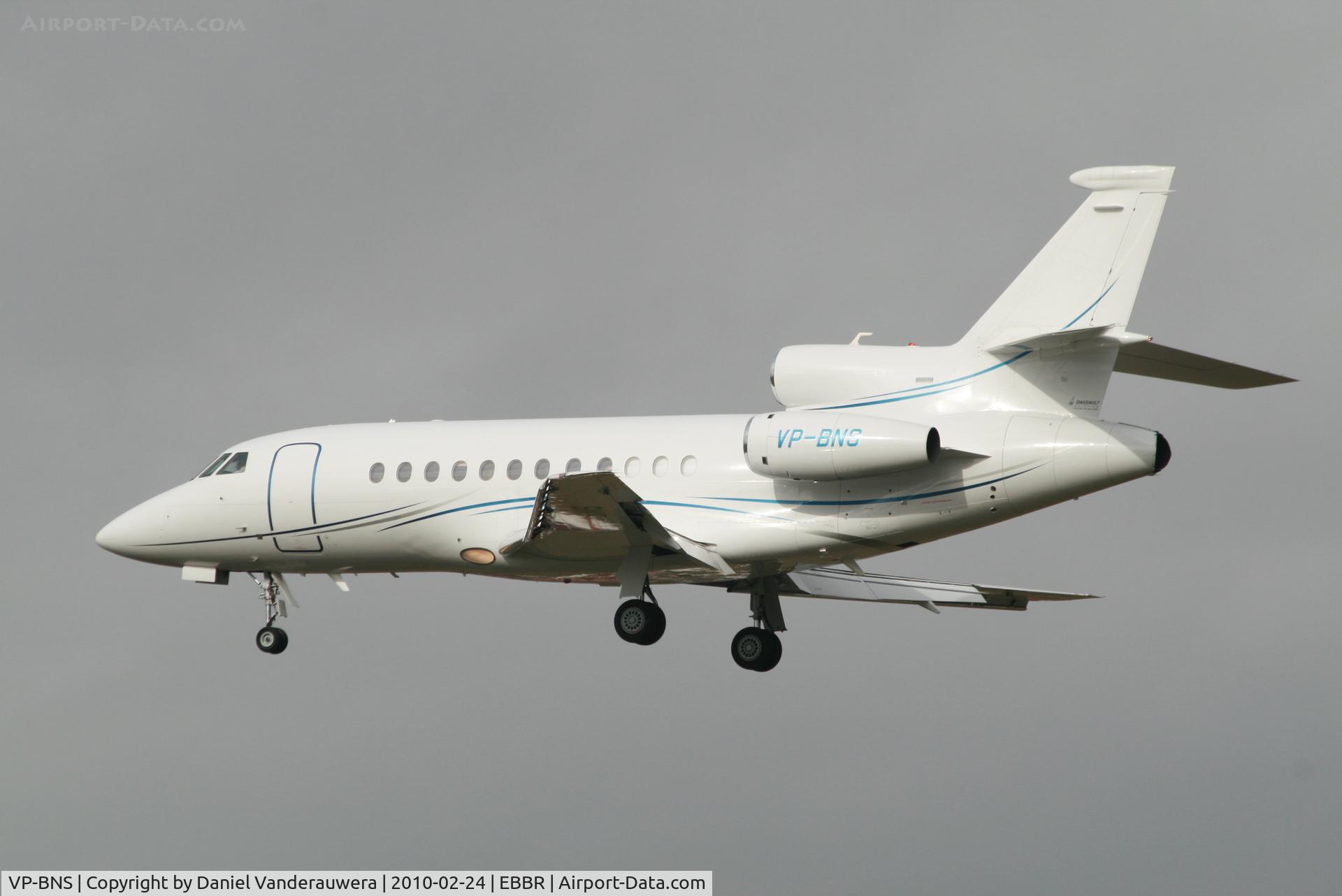 VP-BNS, 2007 Dassault Falcon 900DX C/N 609, Descending to RWY 25L