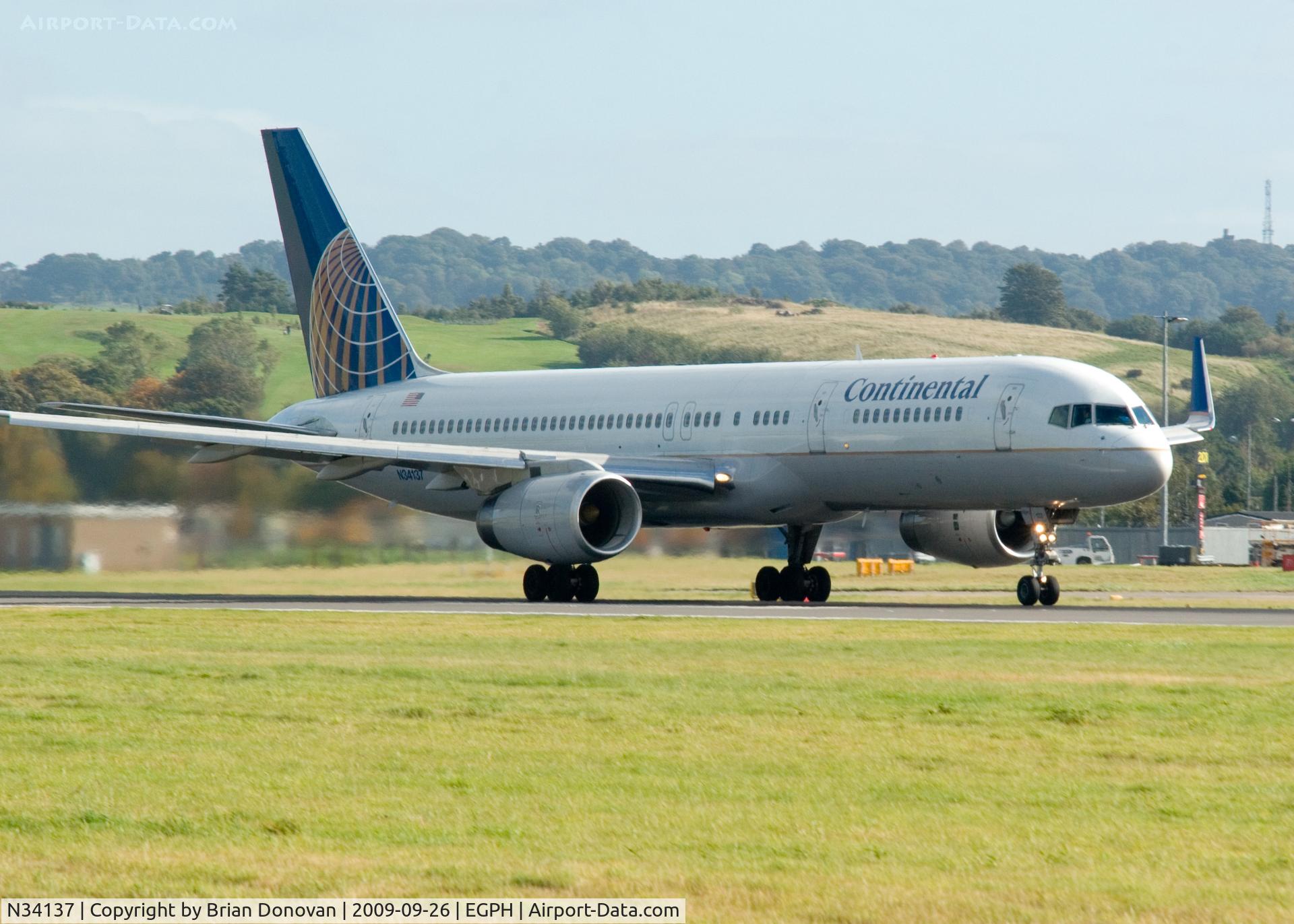 N34137, 1999 Boeing 757-224 C/N 30229, Continental