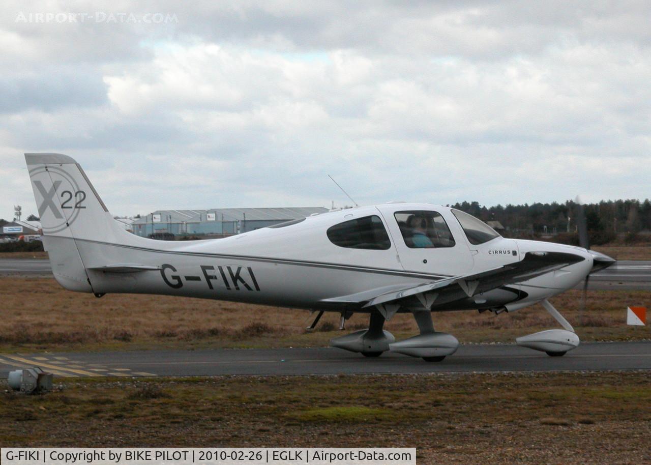 G-FIKI, 2008 Cirrus SR22 X C/N 3415, JUST ABOUT TO ENTER RWY 25